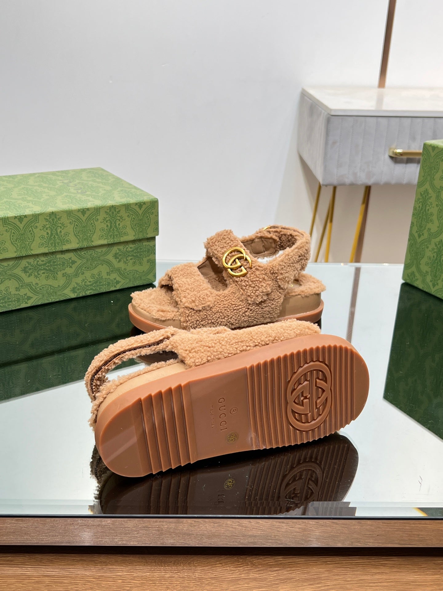 GUCCI DAD SANDALS IN CIDER BROWN FLEECE WITH GOLD HARDWARE