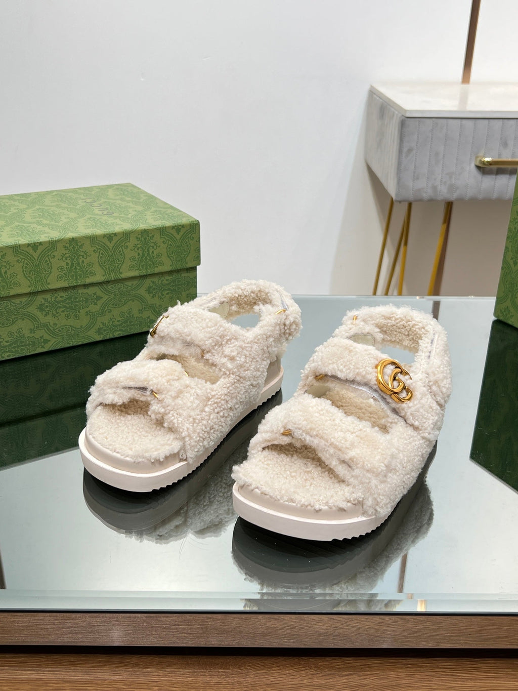 GUCCI DAD SANDALS IN WHITE FLEECE WITH GOLD HARDWARE