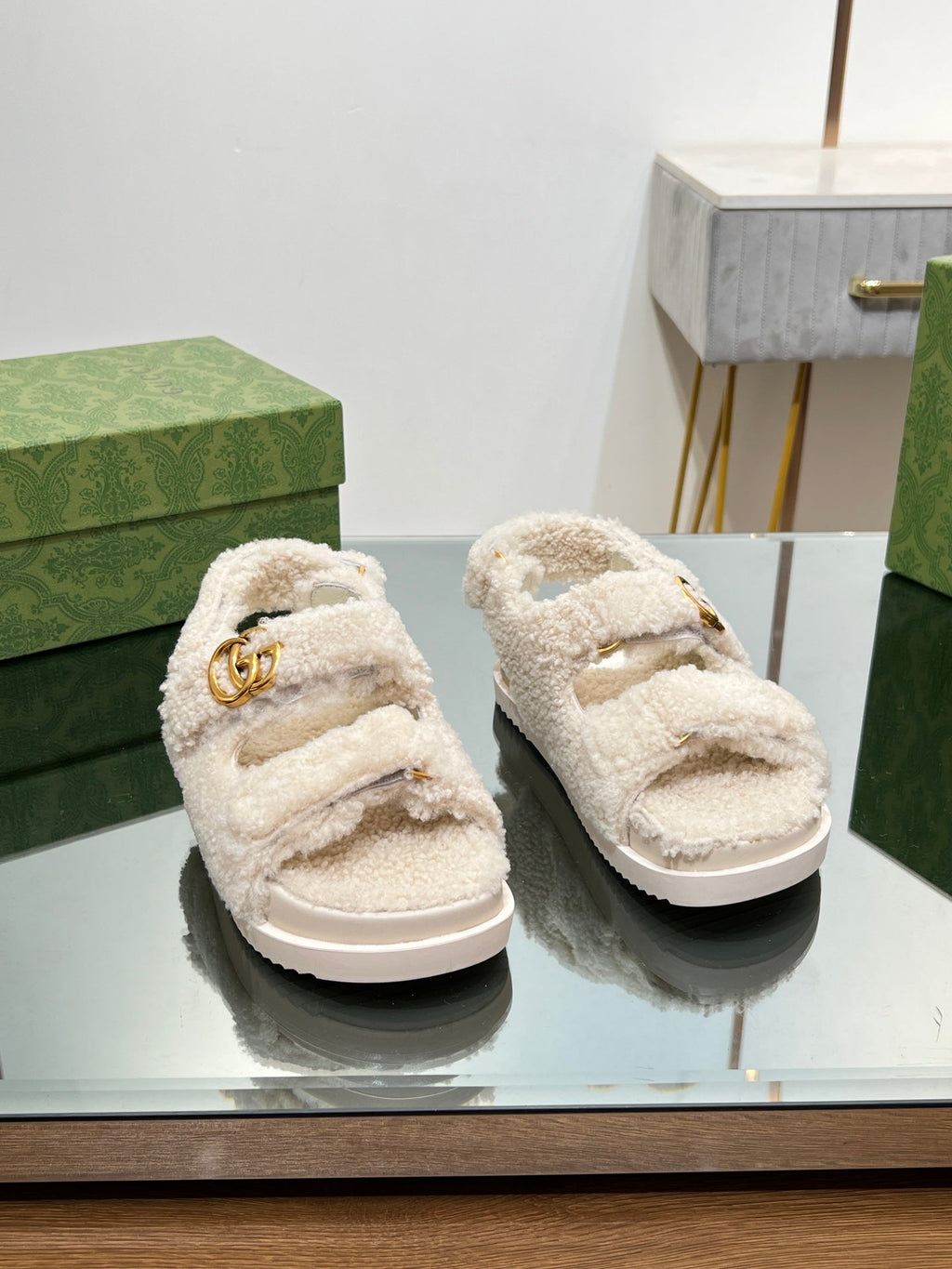 GUCCI DAD SANDALS IN WHITE FLEECE WITH GOLD HARDWARE