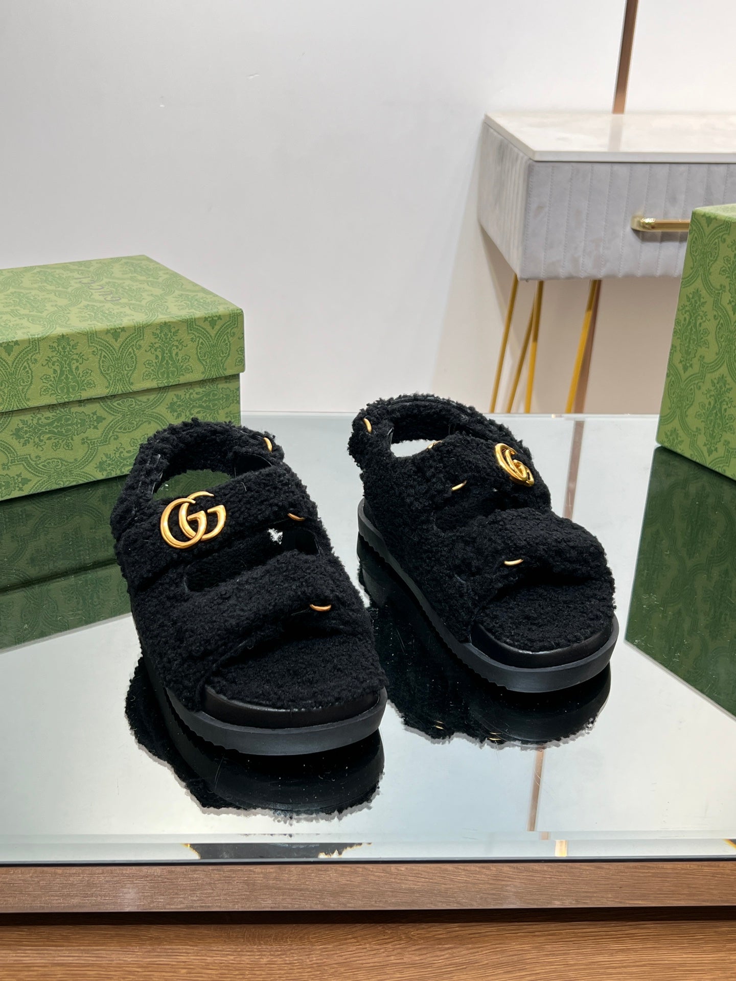 GUCCI DAD SANDALS IN BLACK FLEECE WITH GOLD HARDWARE