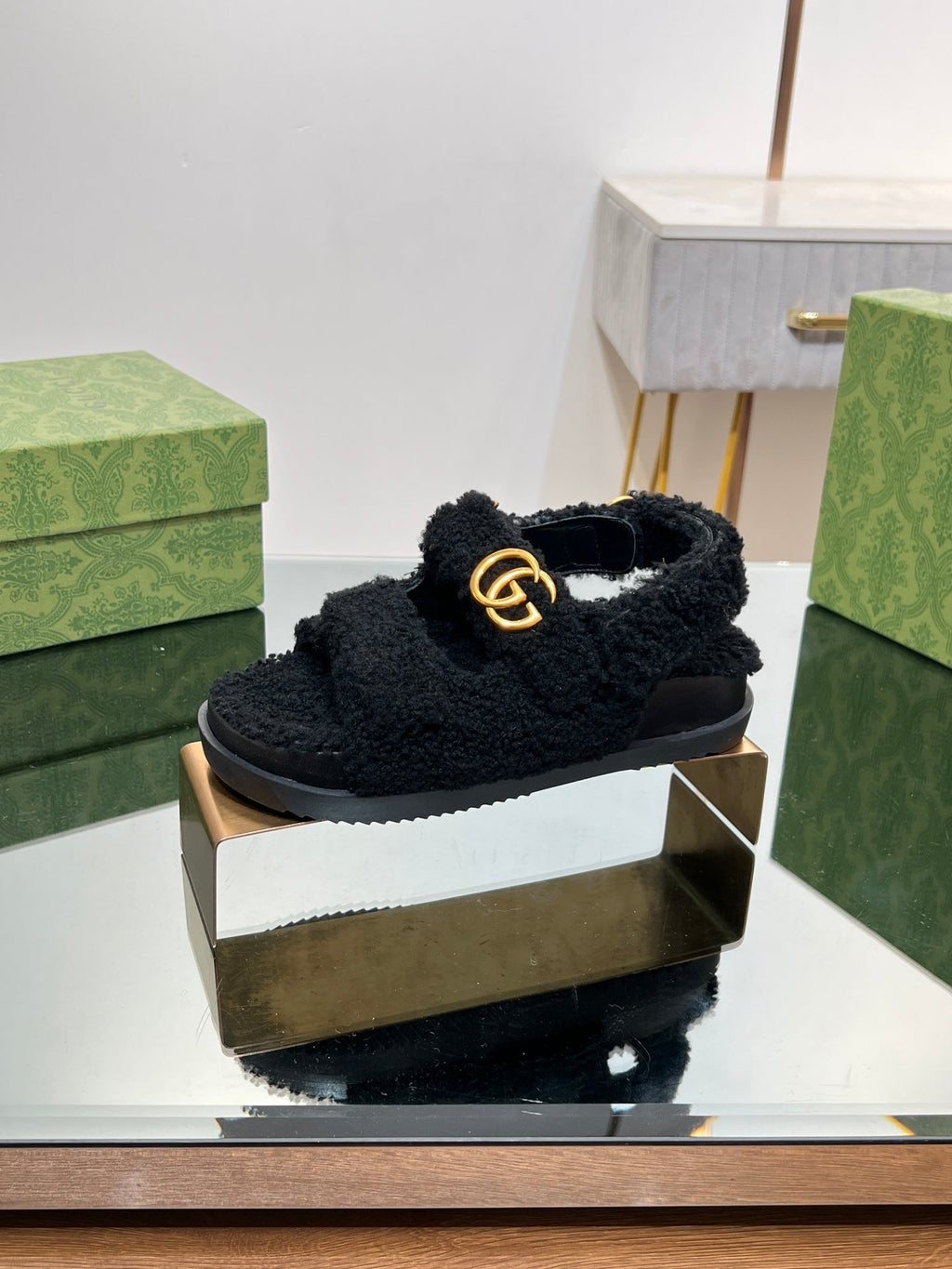 GUCCI DAD SANDALS IN BLACK FLEECE WITH GOLD HARDWARE