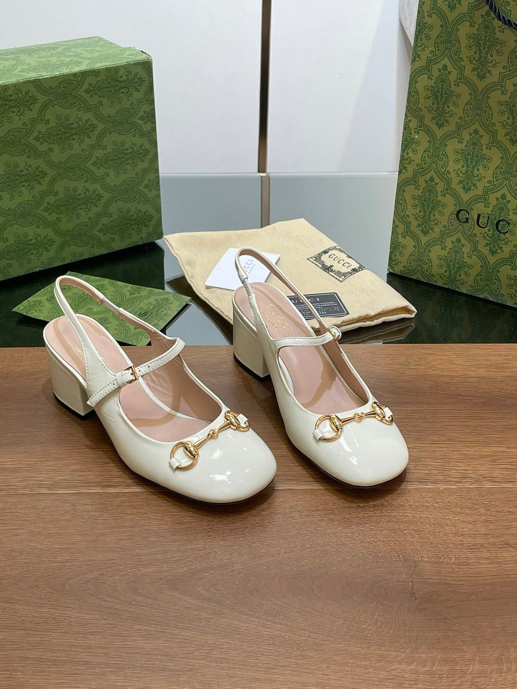 GUCCI HORSEBIT PUMP WHITE LAMBSKIN