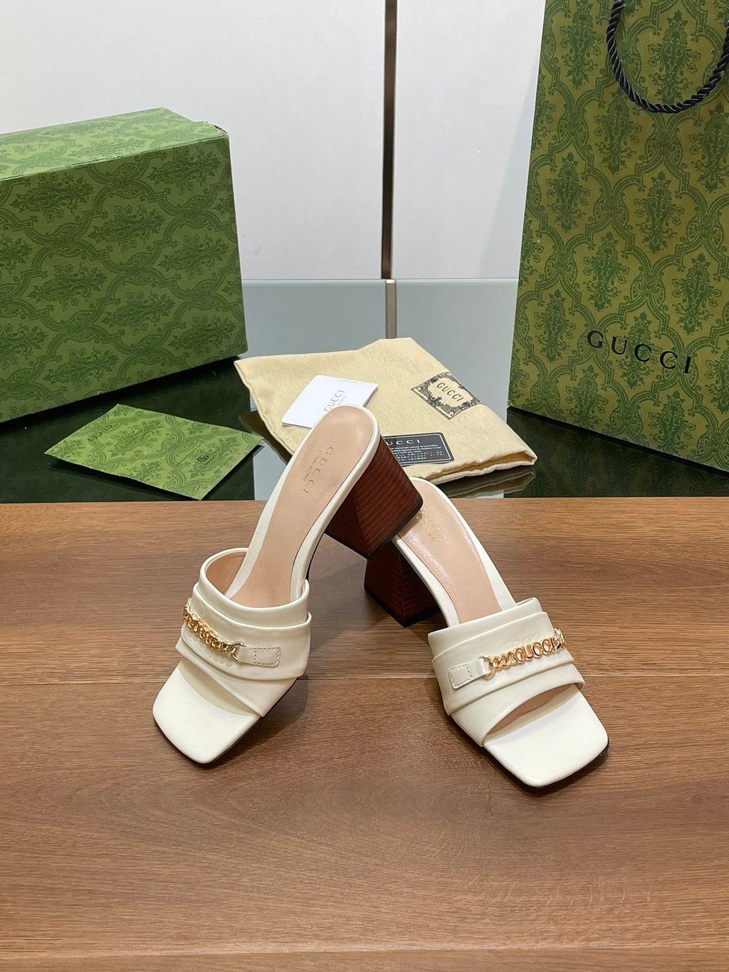 GUCCI SIGNORIA SLIDE SANDAL WHITE DENIM