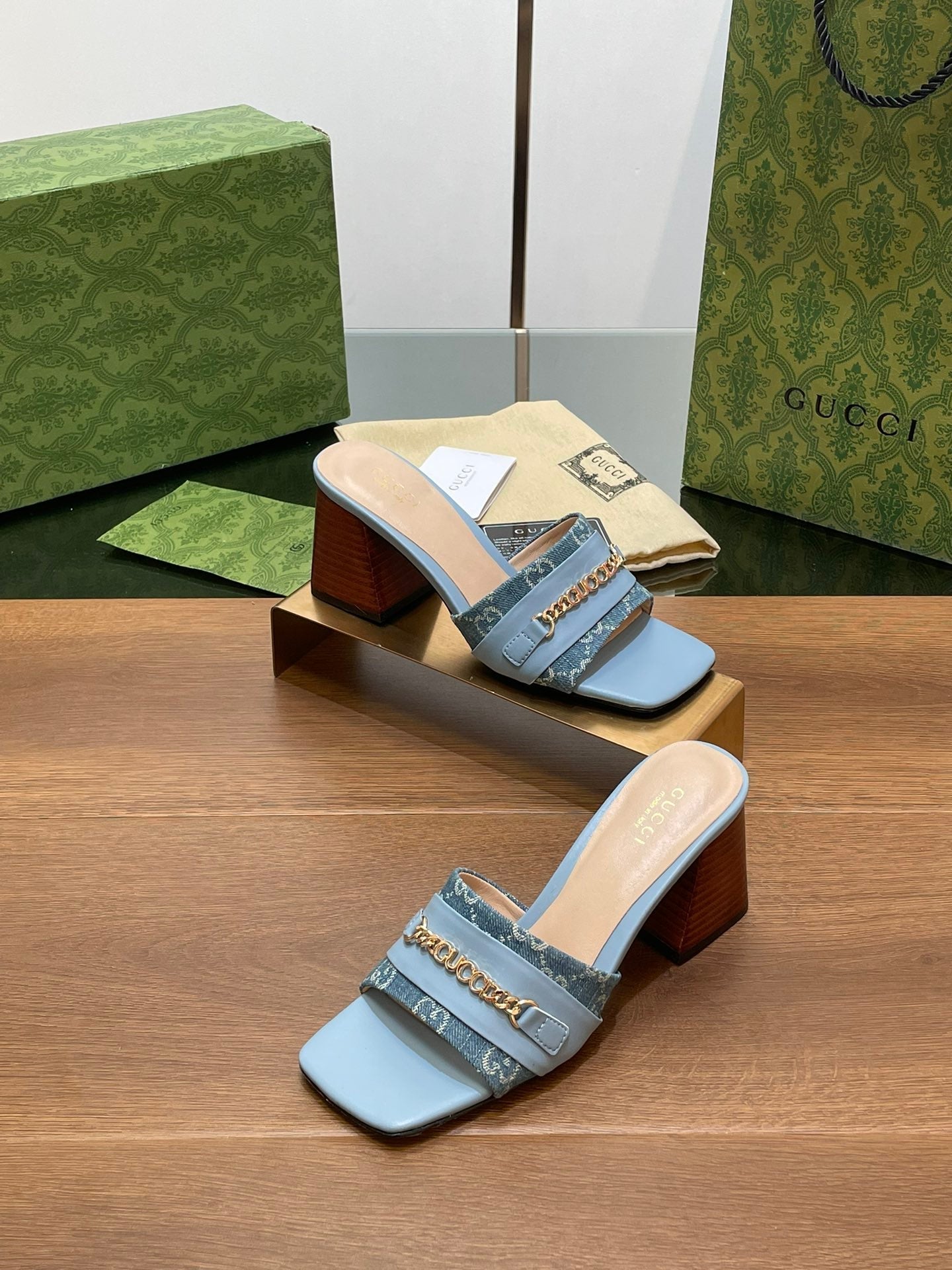 GUCCI SIGNORIA SLIDE SANDAL SKY DENIM
