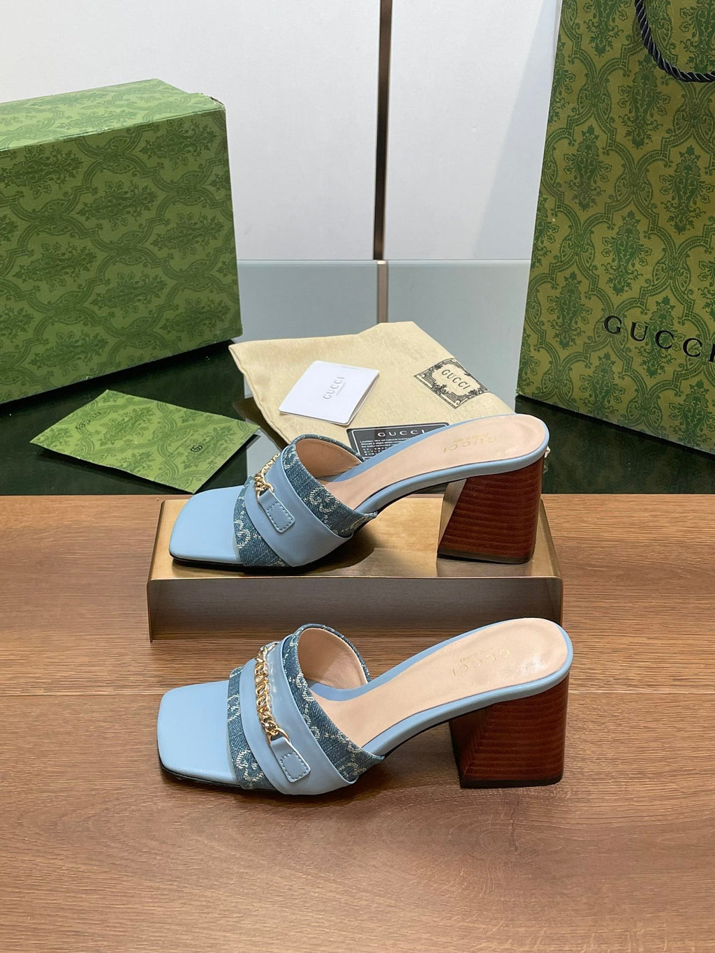 GUCCI SIGNORIA SLIDE SANDAL SKY DENIM