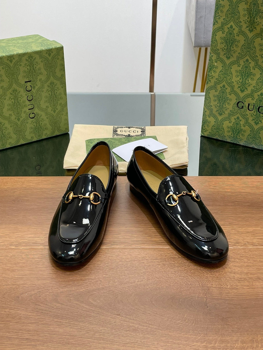 GUCCI JORDAAN LOAFER GLOSSY BLACK LAMBSKIN