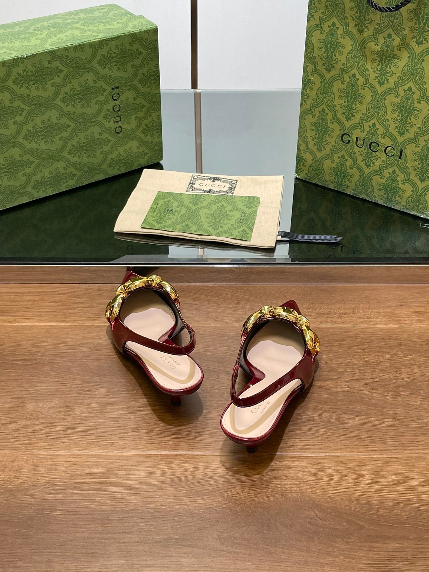GUCCI MID-HEELED SLINGBACK 4.5 CM IN WINE RED GLOSSY CALFSKIN WITH GOLD HARDWARE