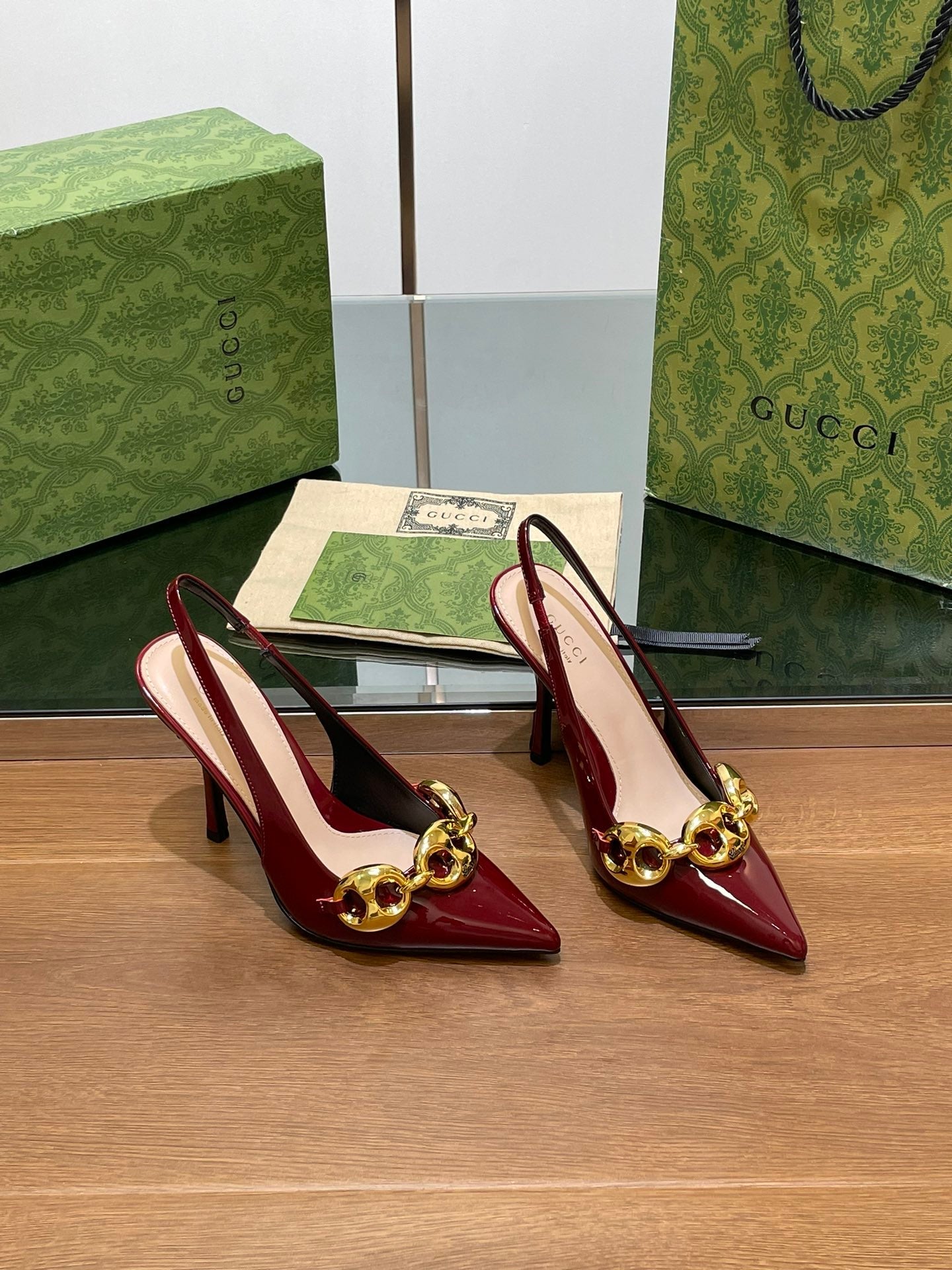 GUCCI HIGH SLINGBACK 10.5 CM IN WINE RED GLOSSY CALFSKIN WITH GOLD HARDWARE