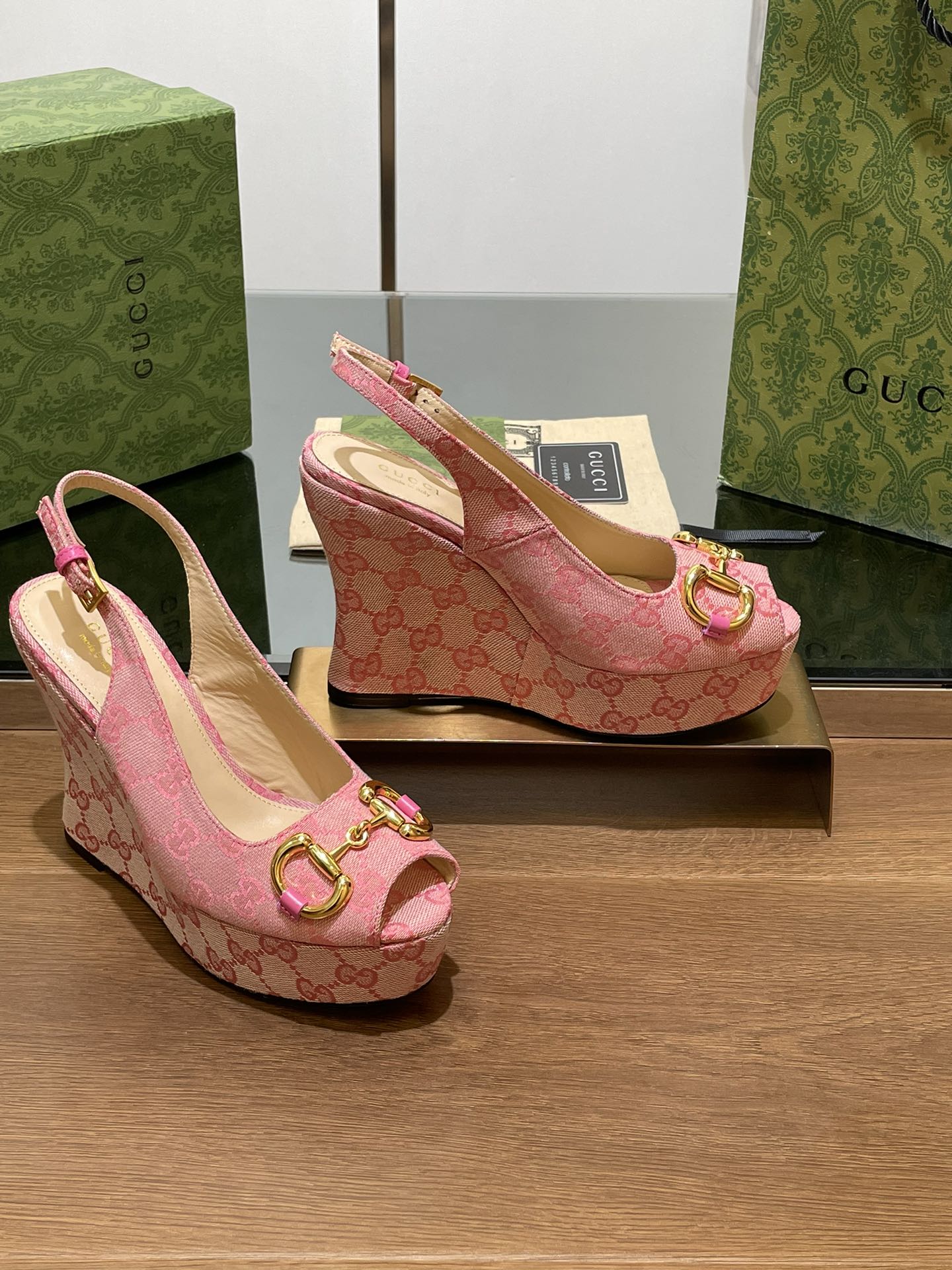 GUCCI WEDGE PLATFORM IN LIGHT PINK MONOGRAM JACQUARD FABRIC