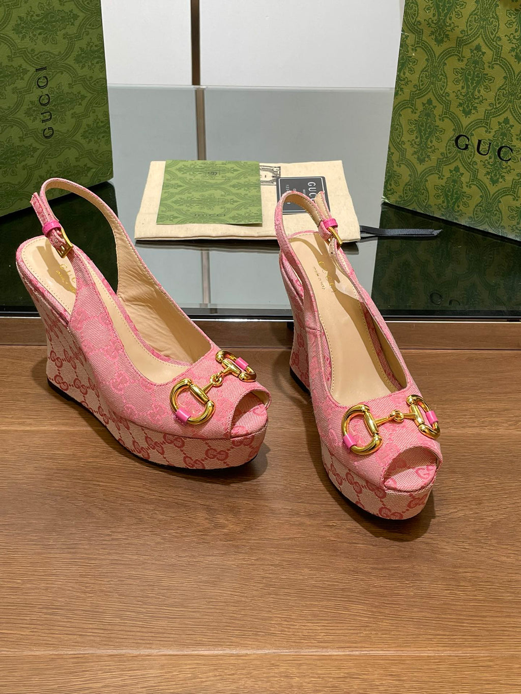 GUCCI WEDGE PLATFORM IN LIGHT PINK MONOGRAM JACQUARD FABRIC