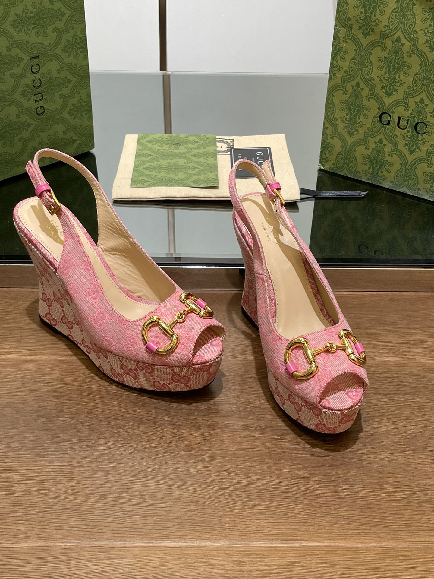 GUCCI WEDGE PLATFORM IN LIGHT PINK MONOGRAM JACQUARD FABRIC
