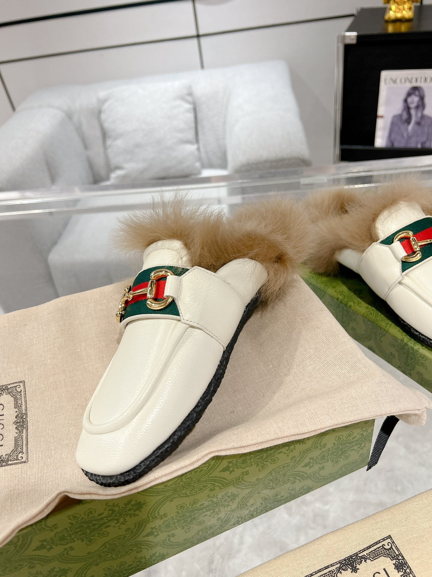 GUCCI HORSEBIT MULE WITH WEB IN WHITE CALFSKIN MIX MINK FUR