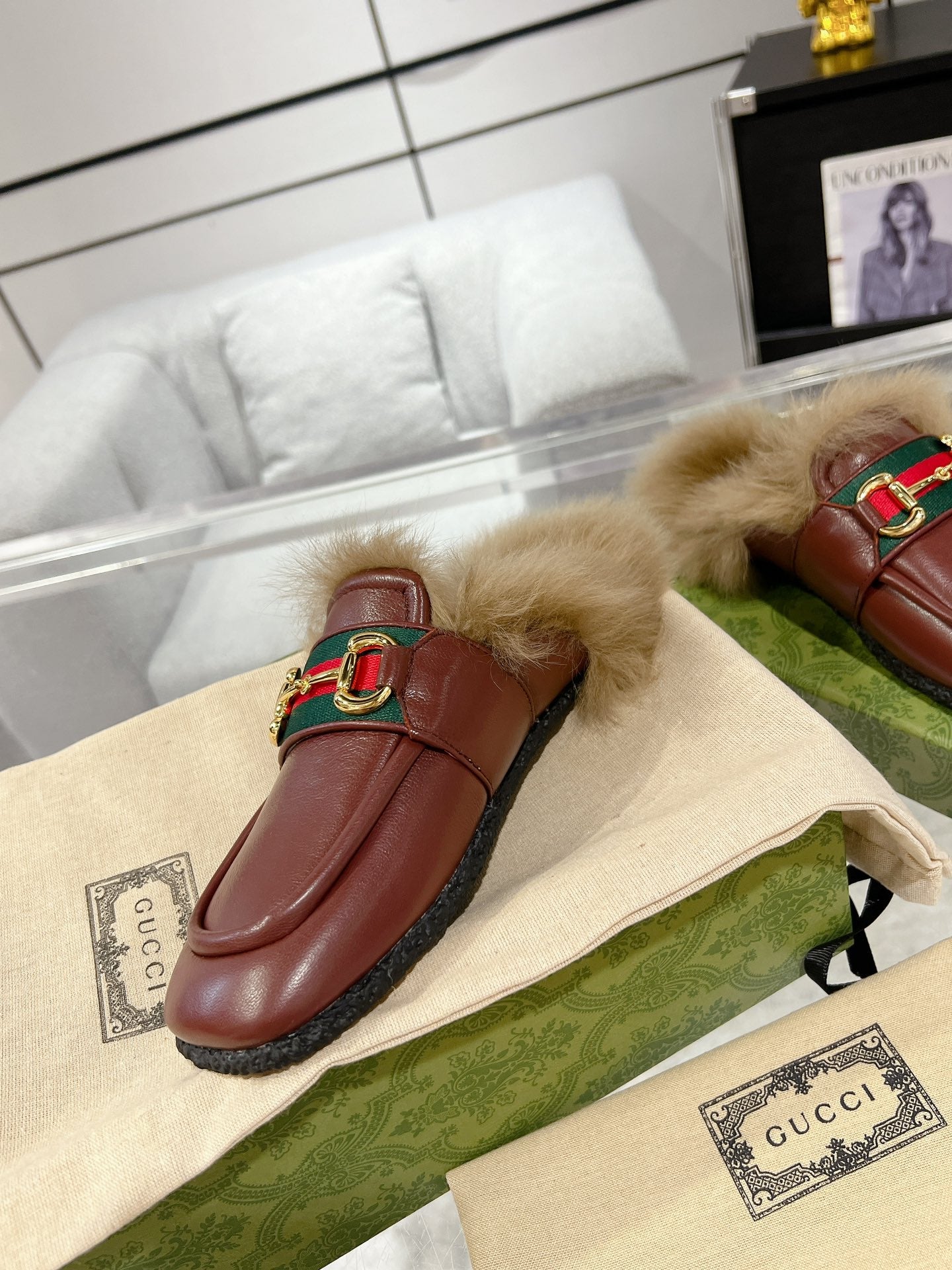 GUCCI HORSEBIT MULE WITH WEB IN WINE RED CALFSKIN MIX MINK FUR
