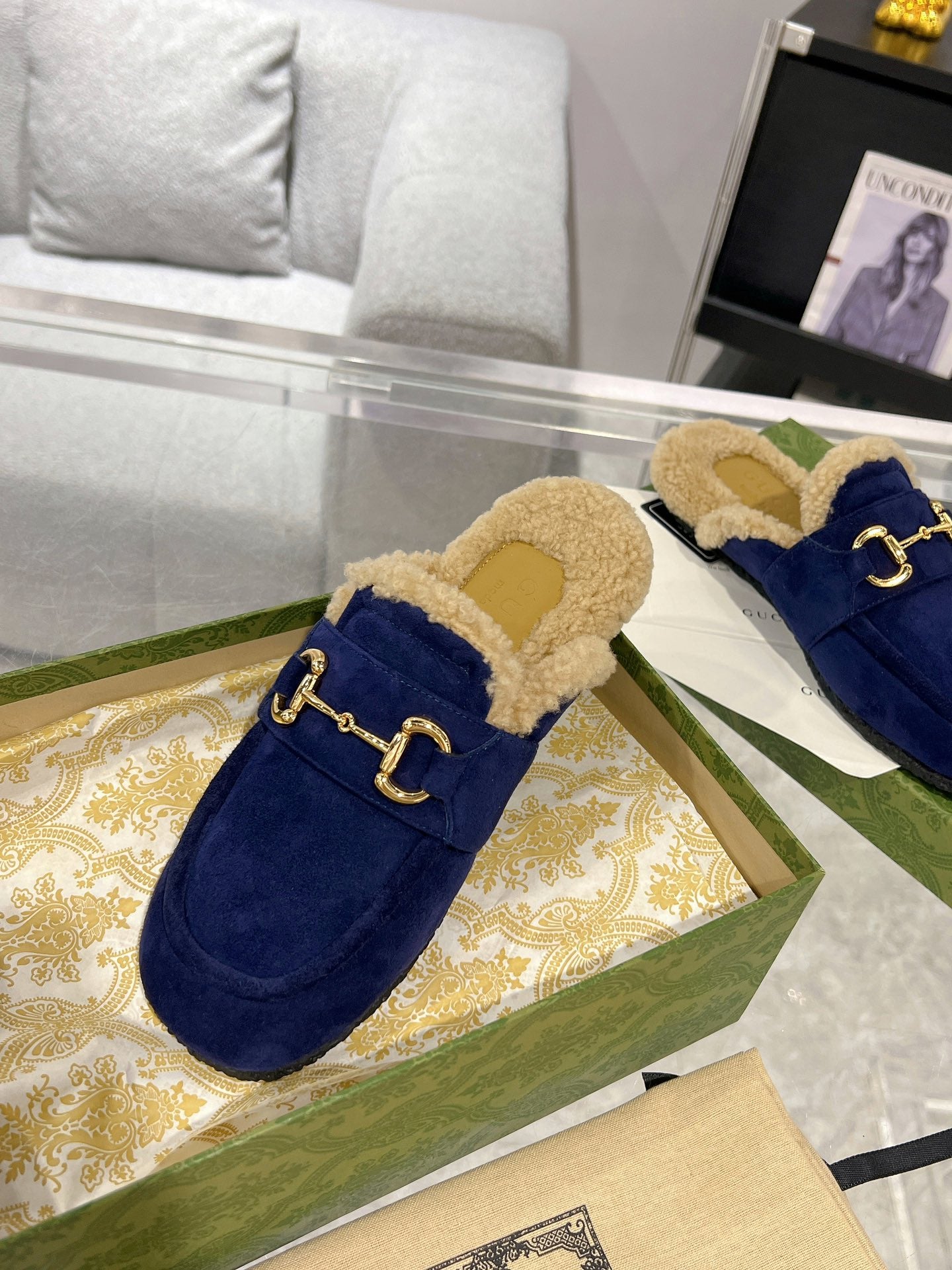 GUCCI HORSEBIT MULE IN ROYAL BLUE SUEDE AND FLEECE LINING