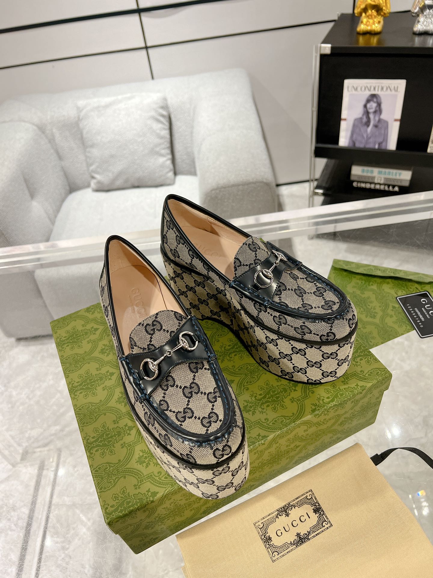 GUCCI HORSEBIT PLATFORM LOAFER BLACK CALFSKIN