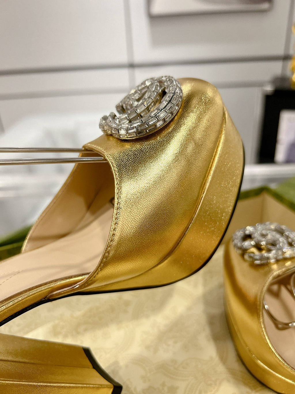 GUCCI HIGH SANDAL SQUARE HEEL 12 CM IN GOLD CALFSKIN