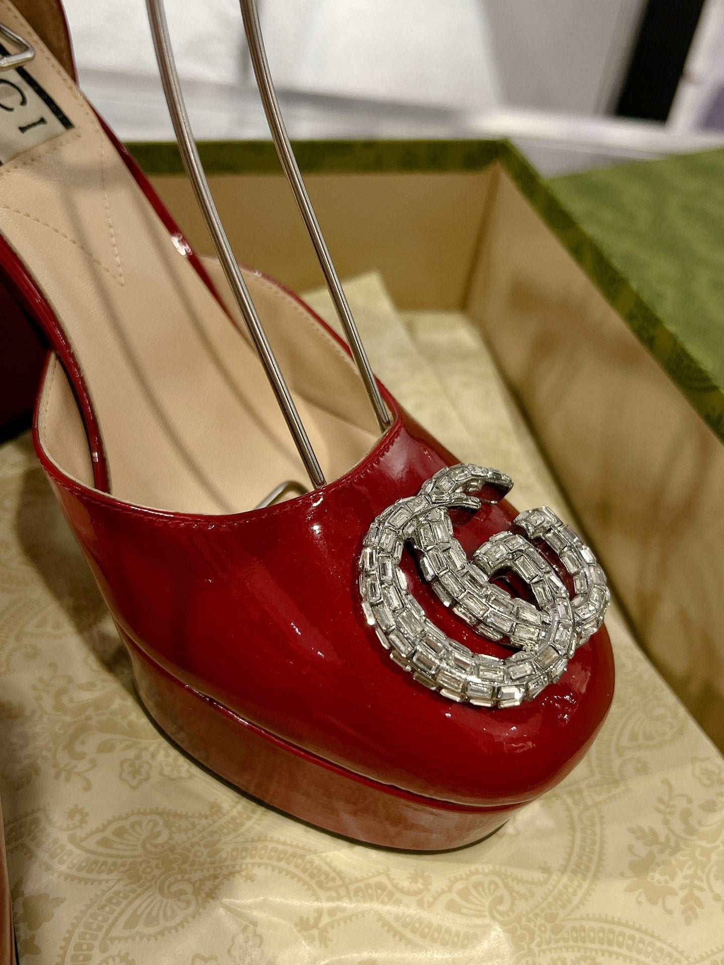 GUCCI CRYSTALS PLATFORM PUMPS SCARLET CALFSKIN