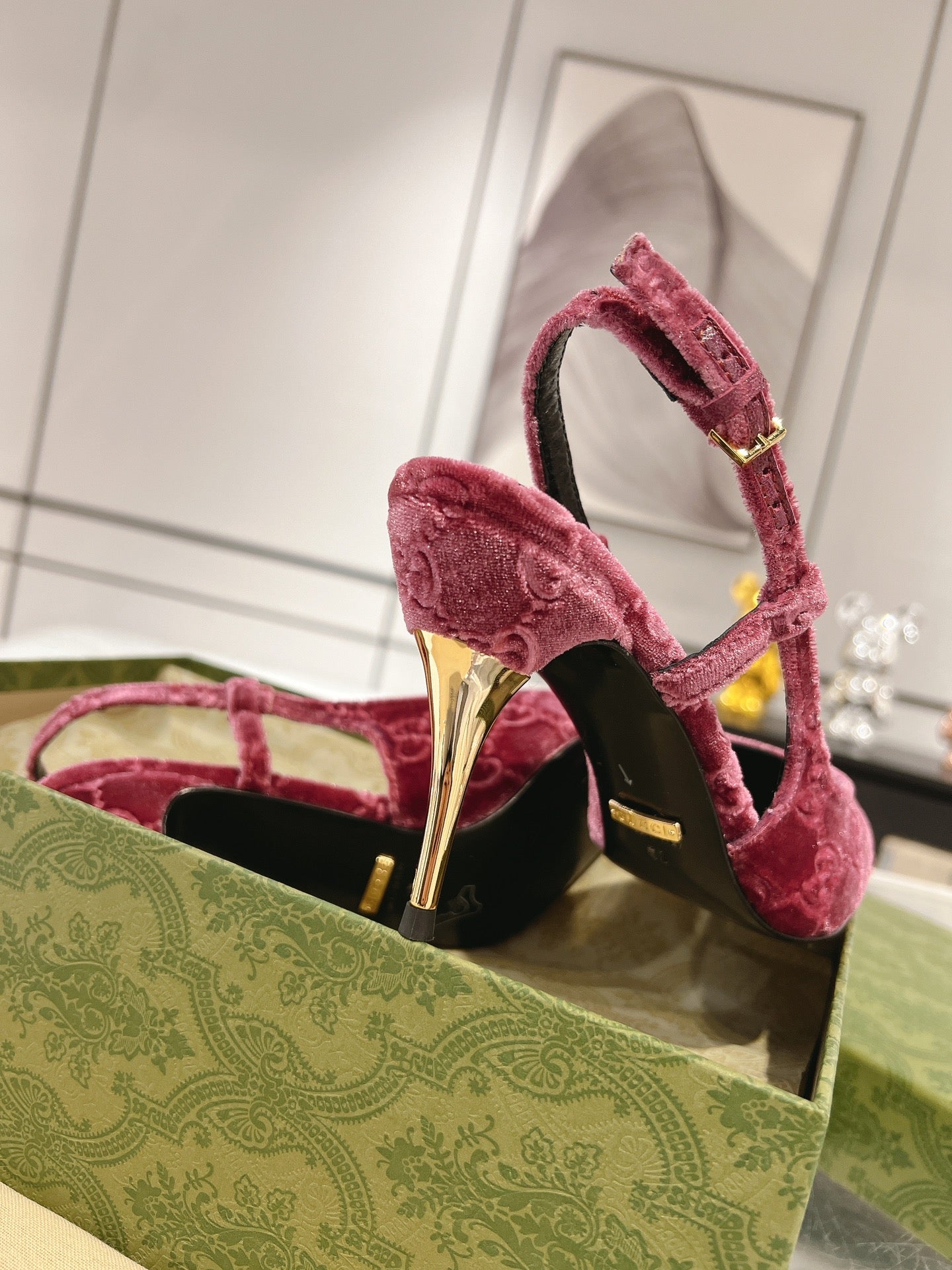GUCCI SLINGBACK HIGH HEEL PUMP MAGENTA VELVET