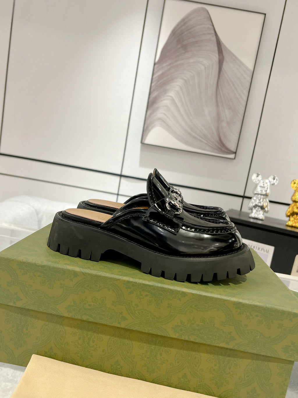 GUCCI MULE WITH HORSEBIT GLOSSY BLACK CALFSKIN