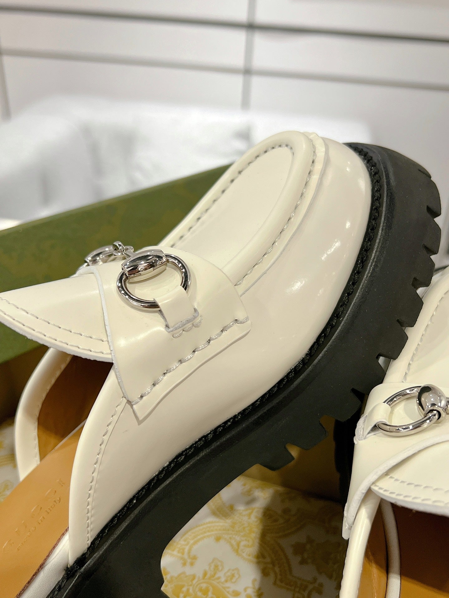 GUCCI MULE WITH HORSEBIT WHITE CALFSKIN