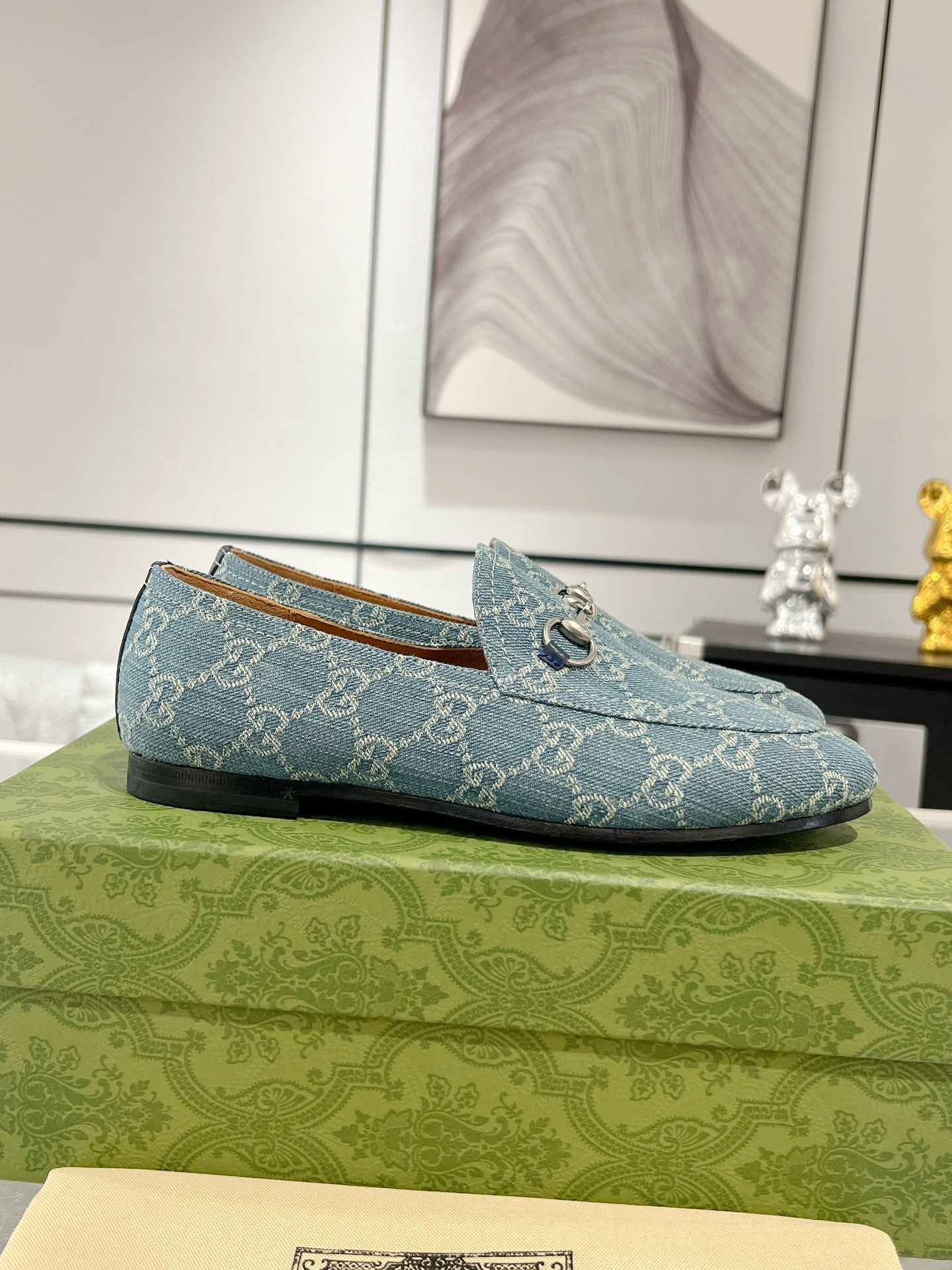 GUCCI MEN'S LOAFER WITH HORSEBIT IN SAPHIRE BLUE MONOGRAM JACQUARD FABRIC