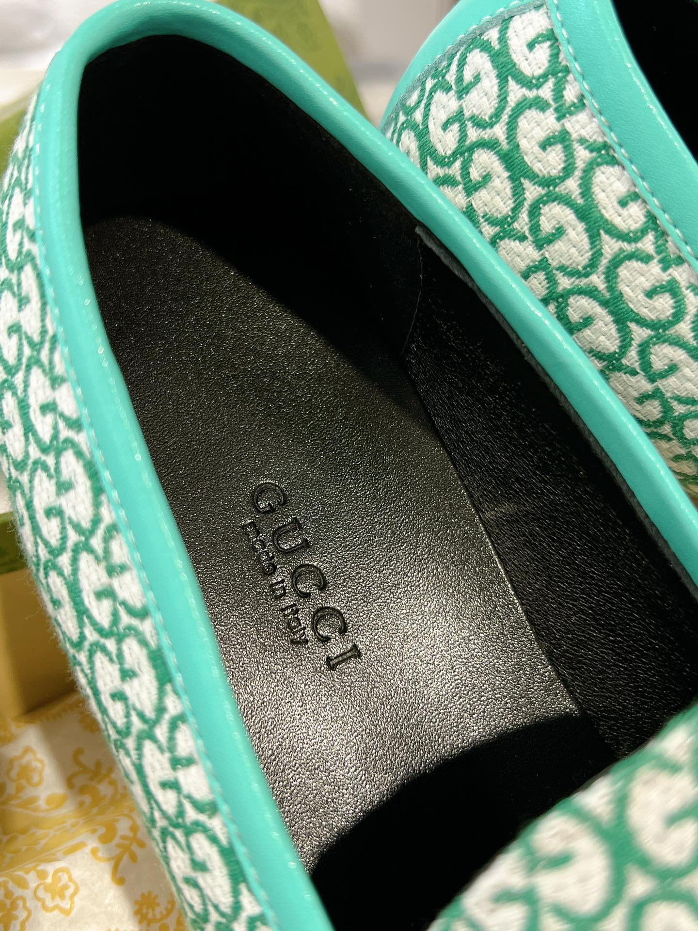 GUCCI MEN'S LOAFER WITH HORSEBIT IN MINT GREEN MONOGRAM JACQUARD FABRIC