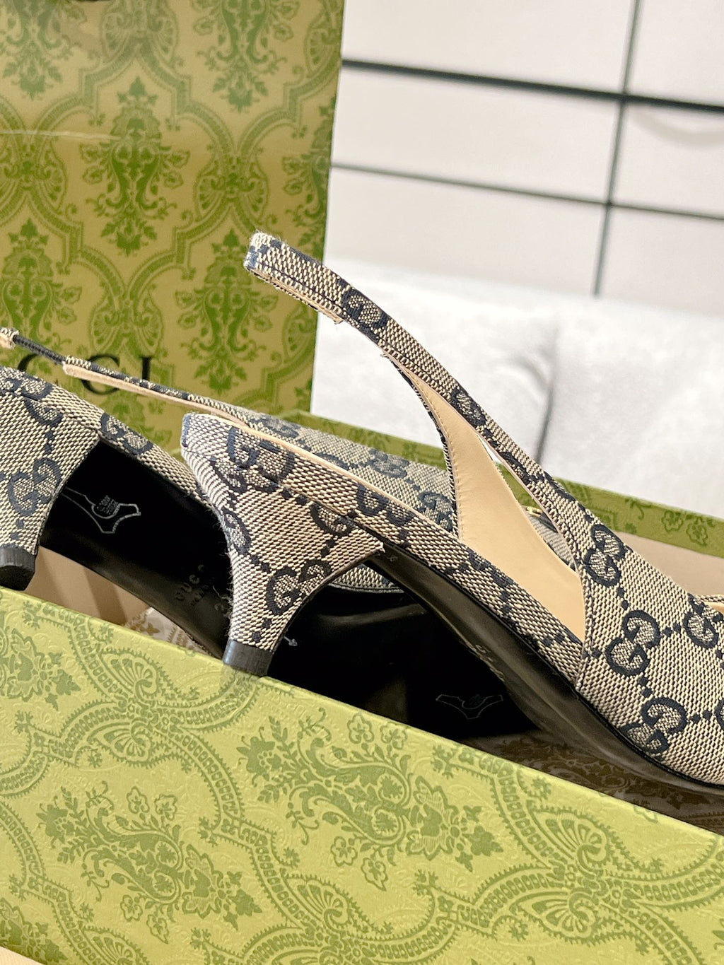 GUCCI MID-HEELED SLINGBACK 4.5 CM IN PALE GRAY CANVAS