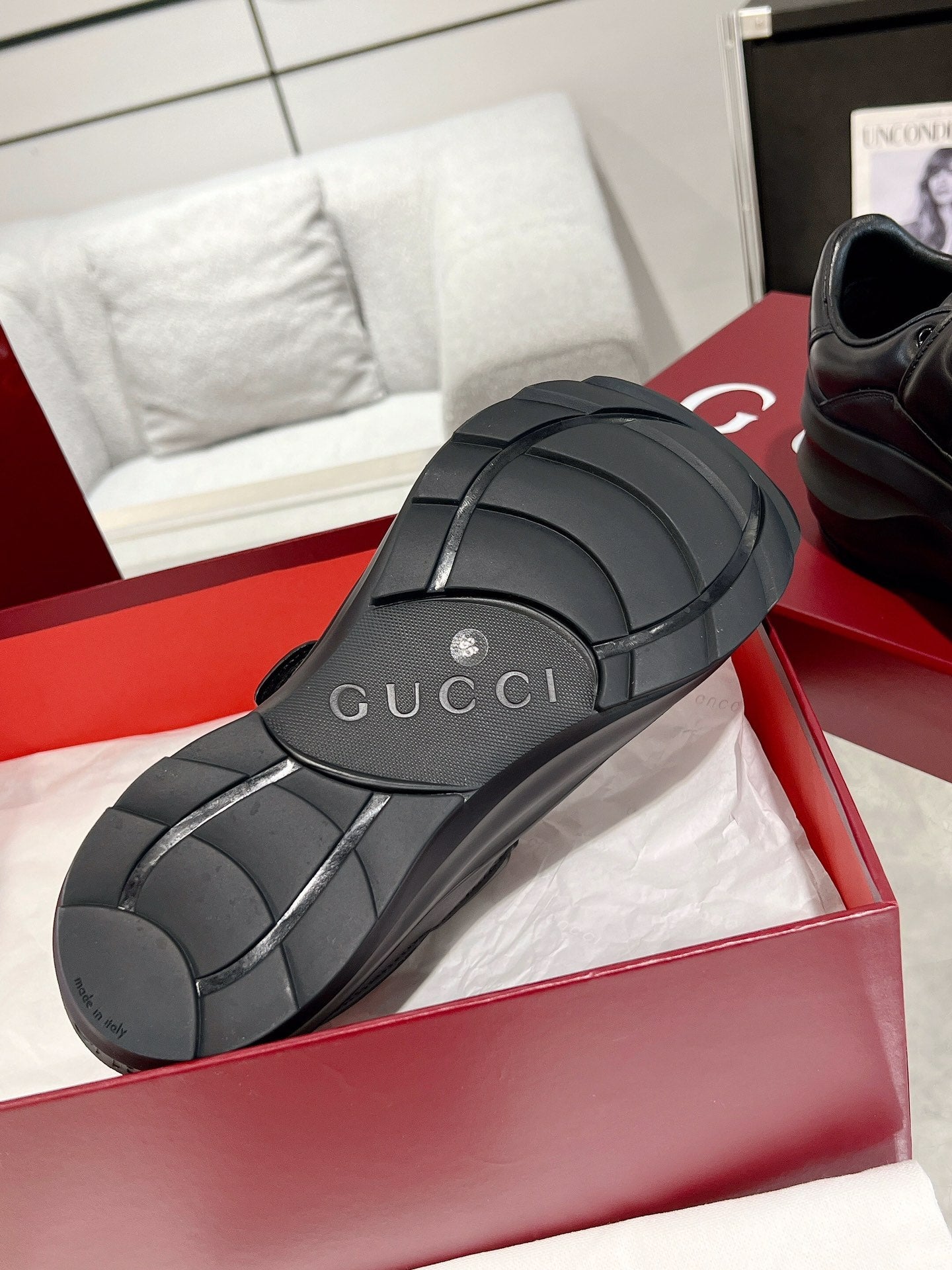 GUCCI WAVE SNEAKER IN BLACK CALFSKIN
