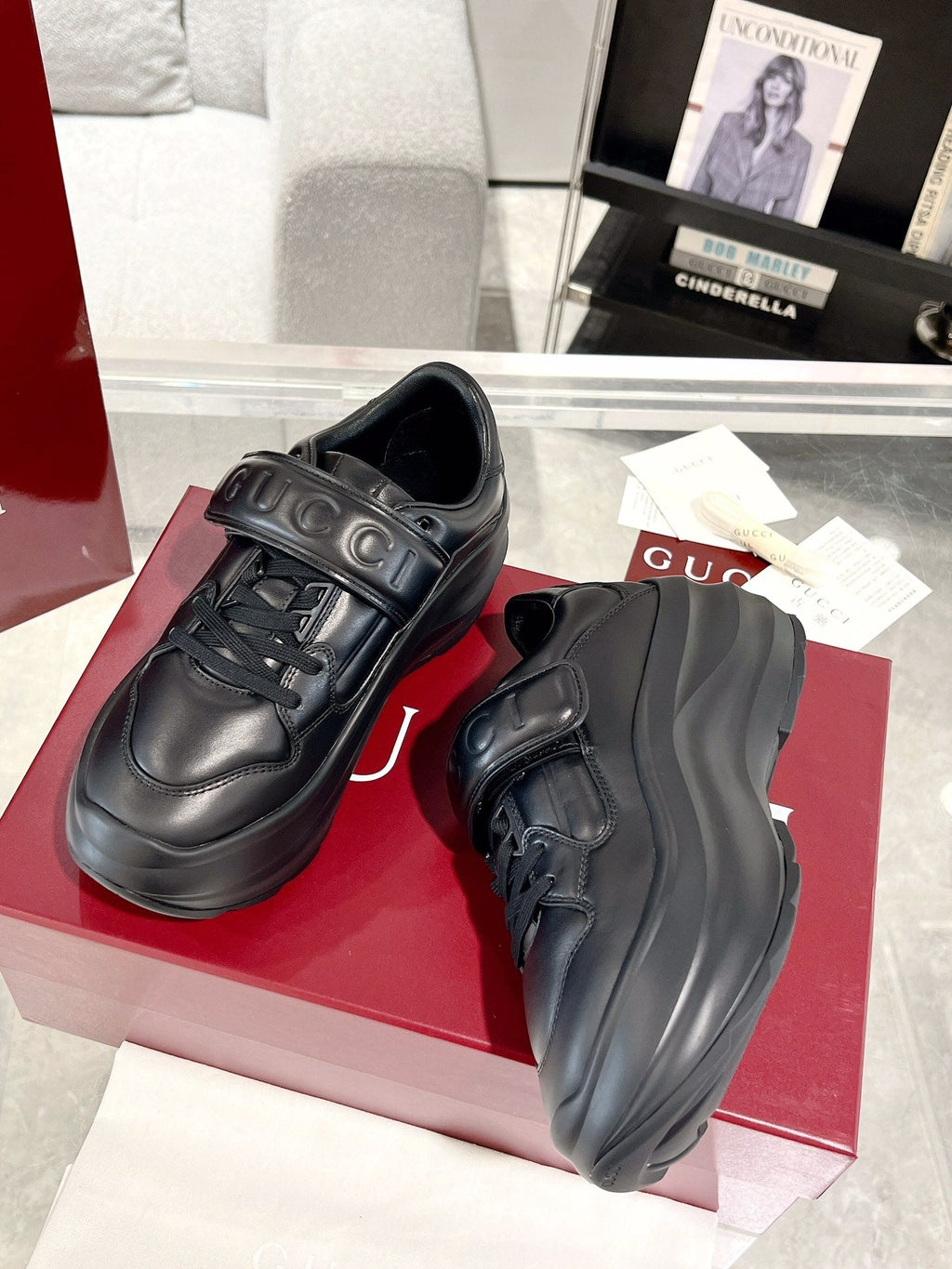GUCCI WAVE SNEAKER IN BLACK CALFSKIN
