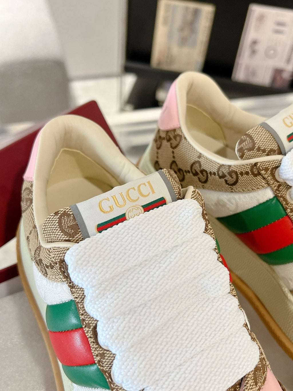 GUCCI SCREENER SNEAKER COLORFUL
