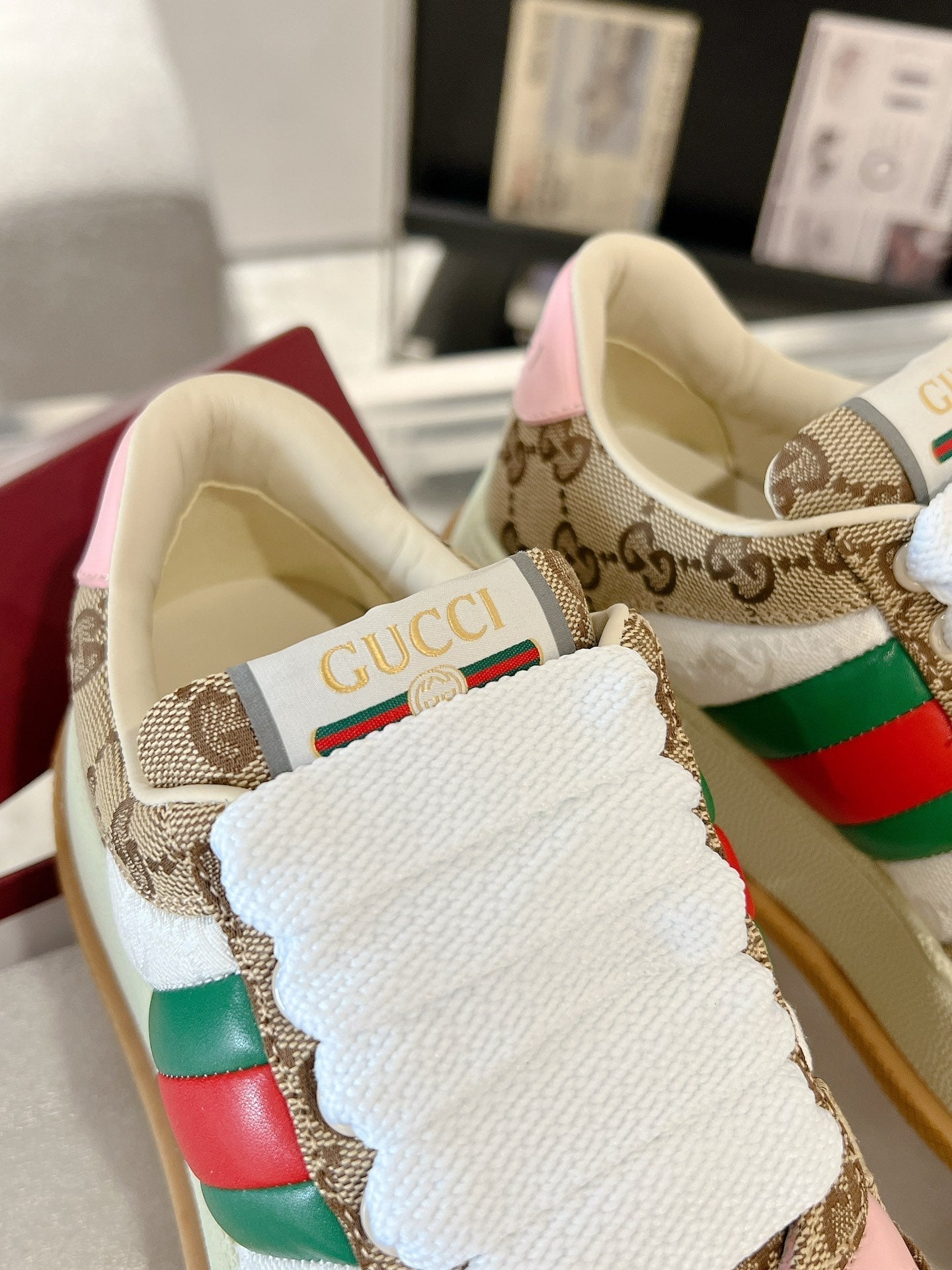 GUCCI SCREENER SNEAKER COLORFUL