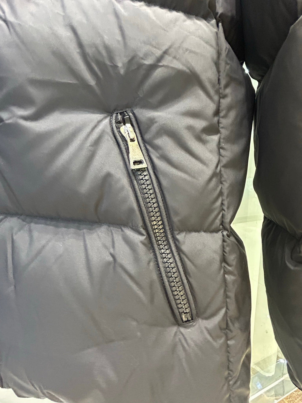 MONCLER 25S PUFFER JACKET IN BLACK 011