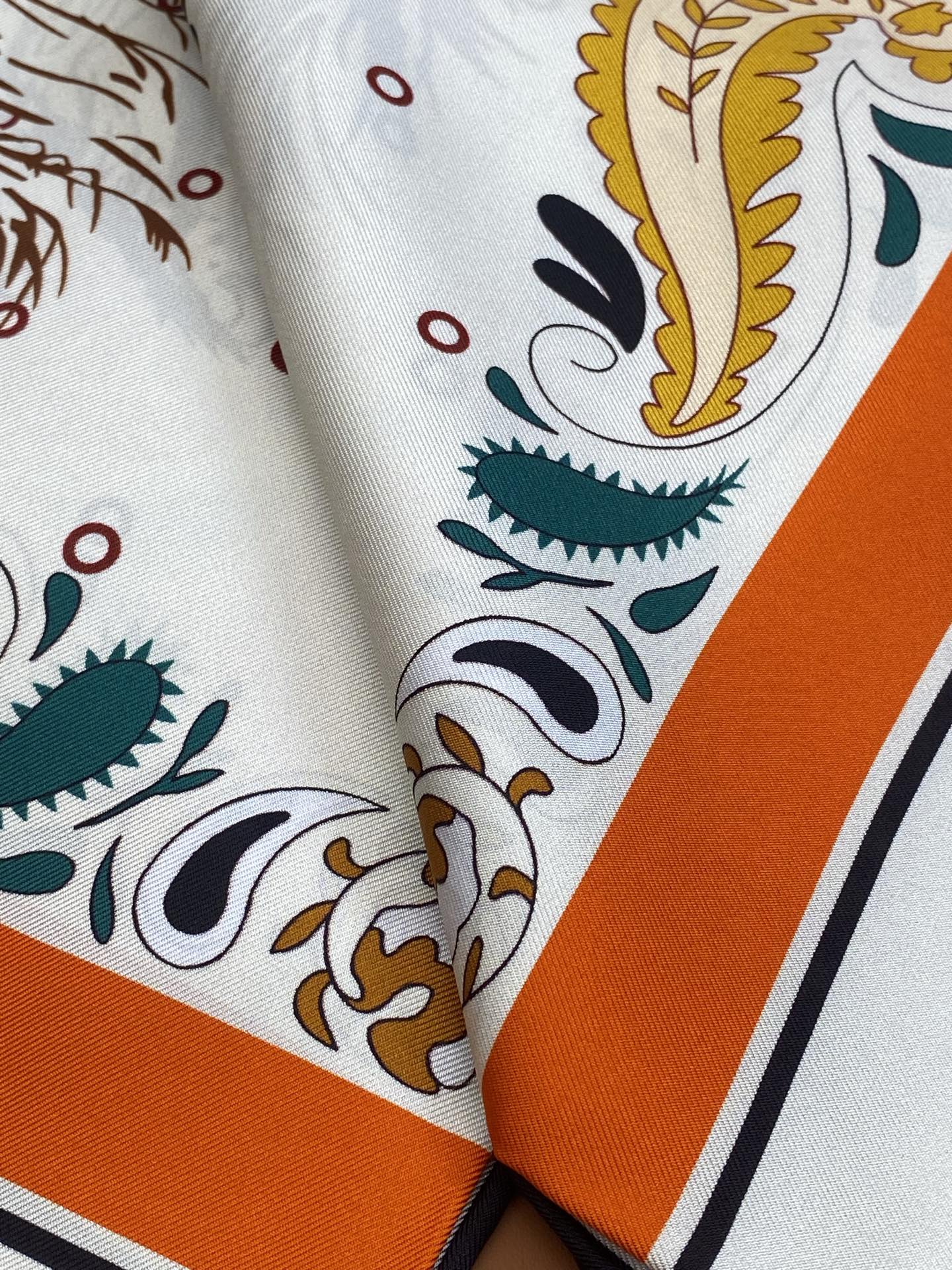 HERMES HERMES 25S SCARF 90 IN SILK 703669