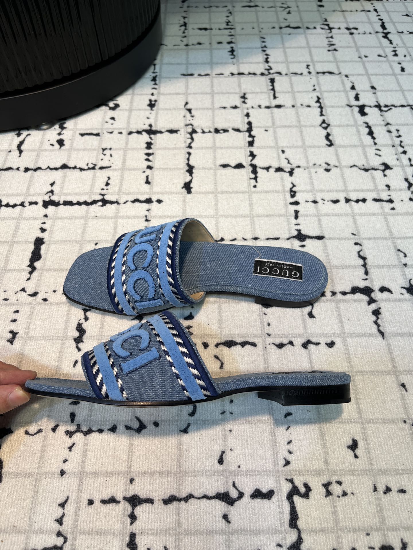 GUCCI SLIDE SANDAL WITH  SCRIPT TEAL DENIM