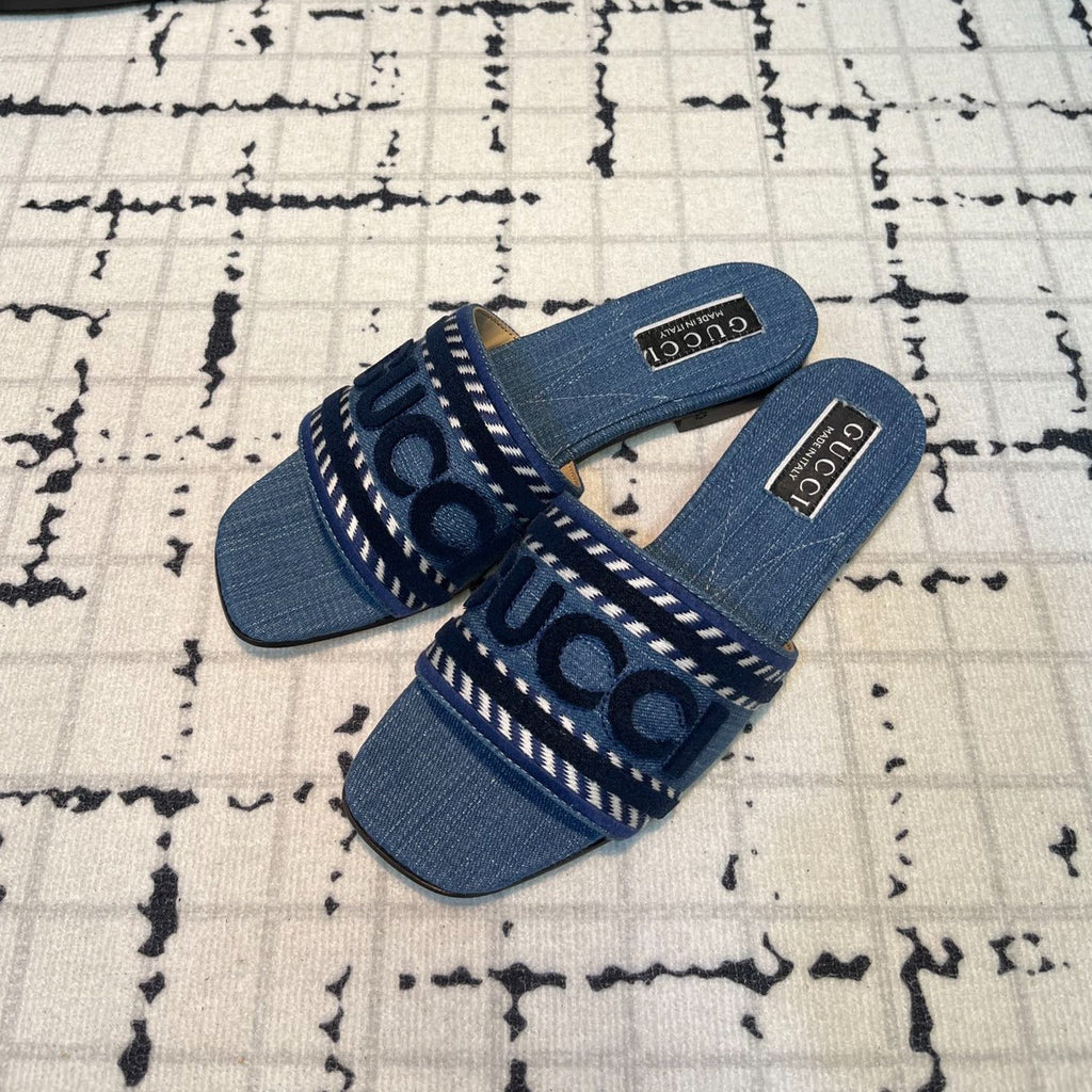 GUCCI SLIDE SANDAL WITH  SCRIPT AEGEAN DENIM