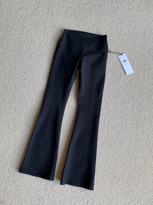 ALO FLARED PANTS STYLE 143