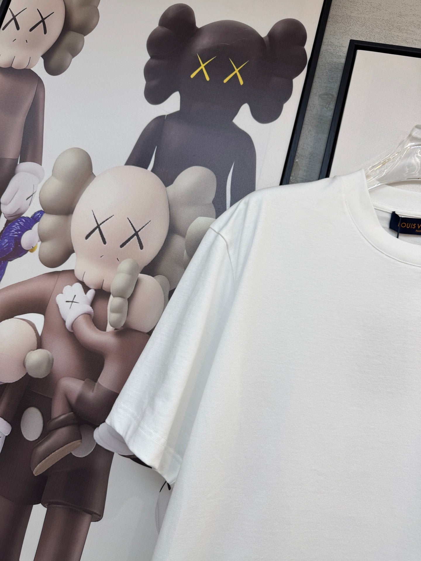 LOUIS VUITTON LV WHITE COTTON T-SHIRT BLUE STYLIZED LOGO 238917