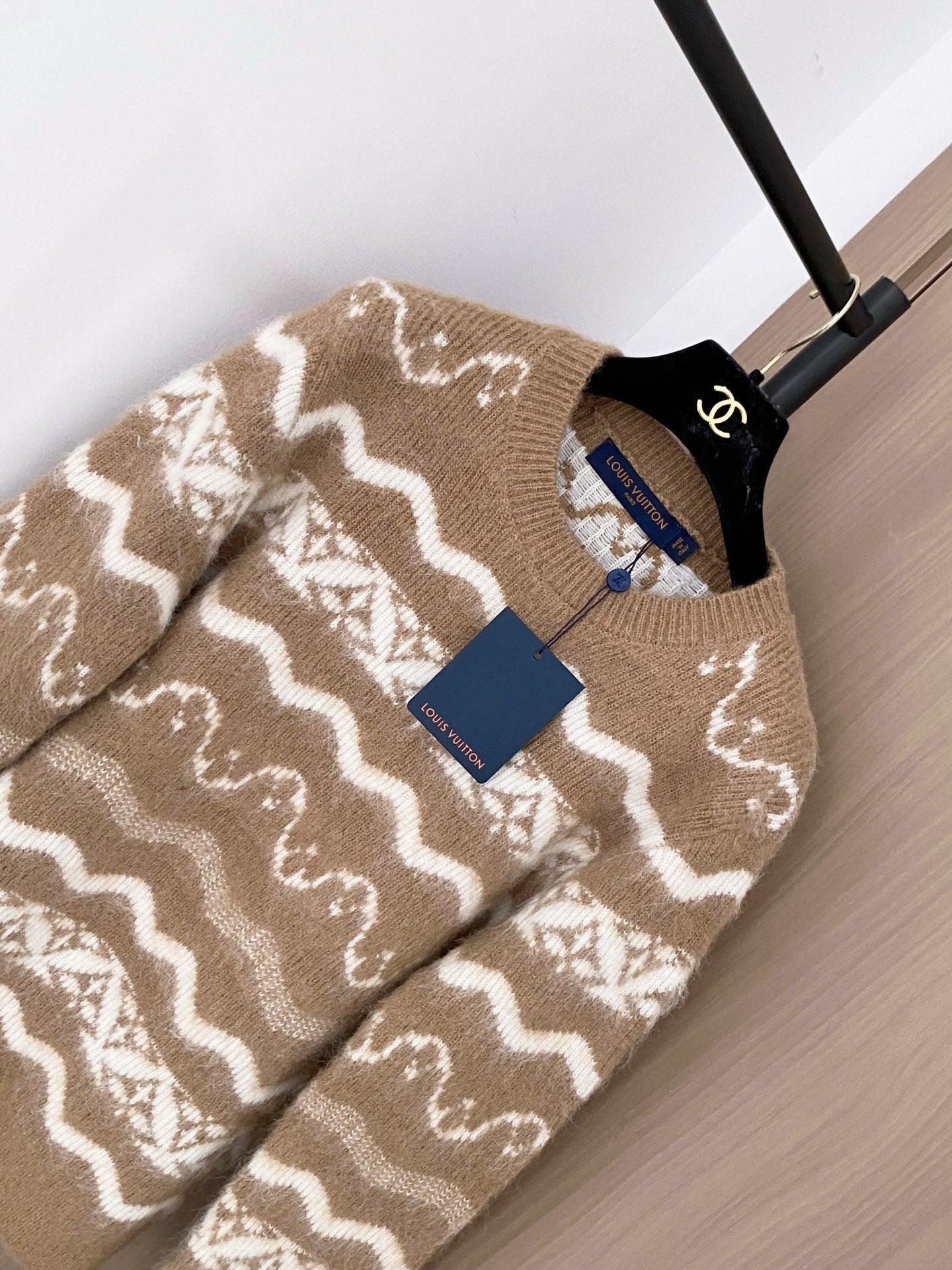 LOUIS VUITTON LV 25S SWEATER 99240