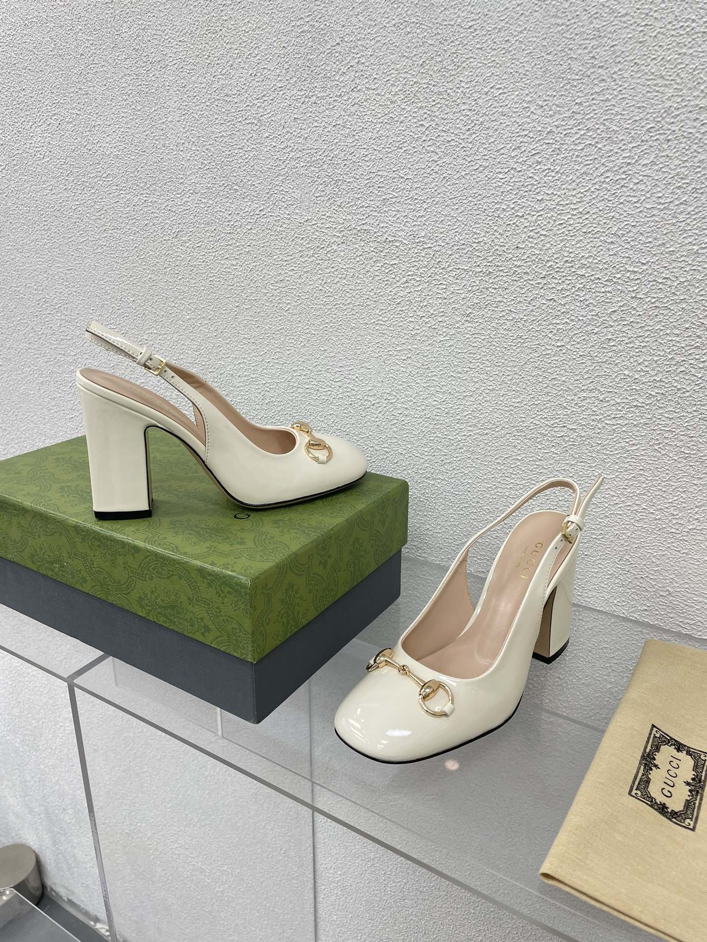 GUCCI WOMEN'S HORSEBIT SLINGBACK 95MM IN WHITE CALFSKIN