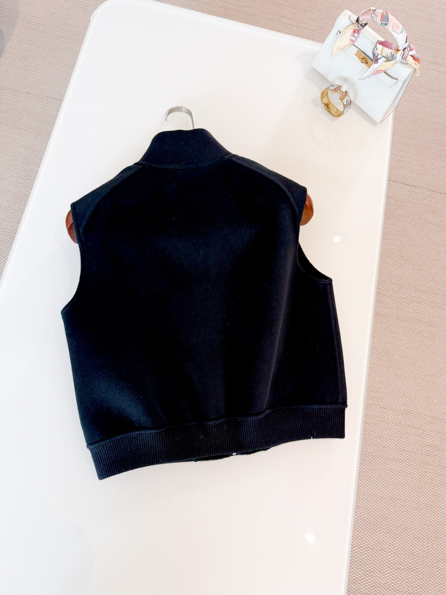 HERMES HERMES 25S SLEEVELESS JACKET 121