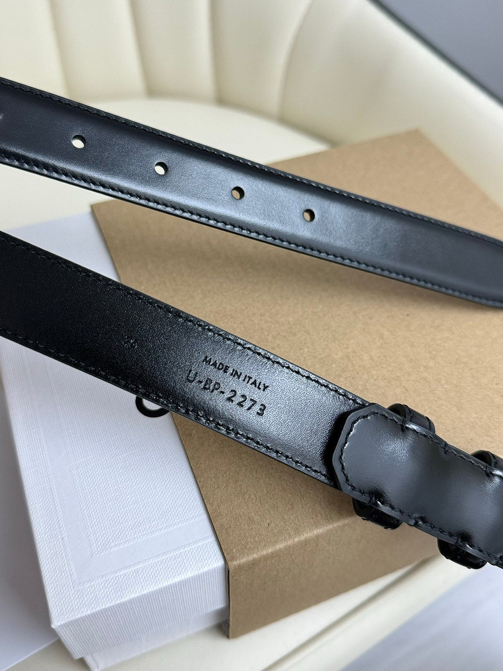 CELINE MEDIUM TRIOMPHE BELT 25MM BLACK LEATHER GOLD HARDWARE