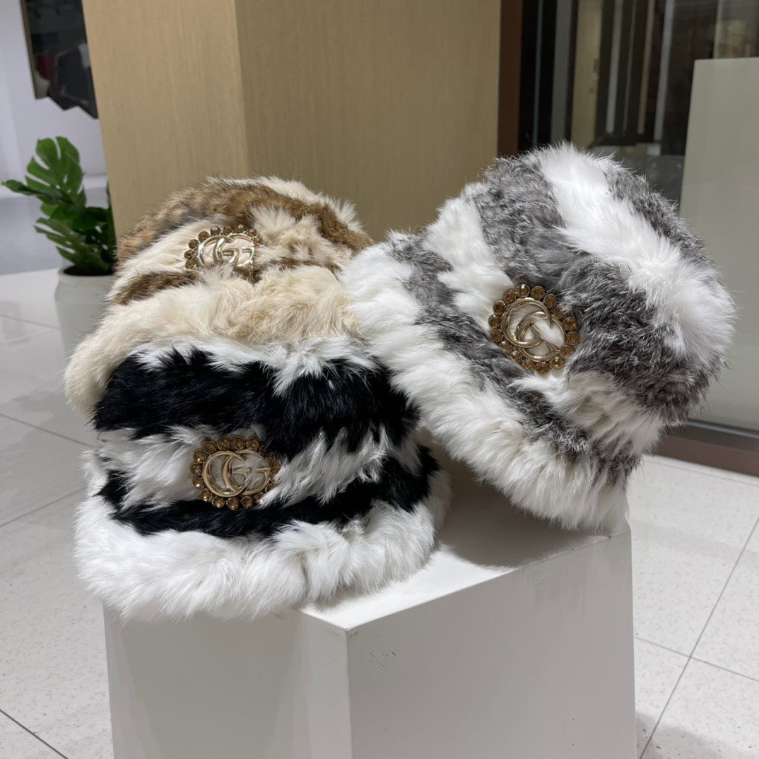 GUCCI BUCKET HAT IN BROWN MIX WHITE FLEECE 412797