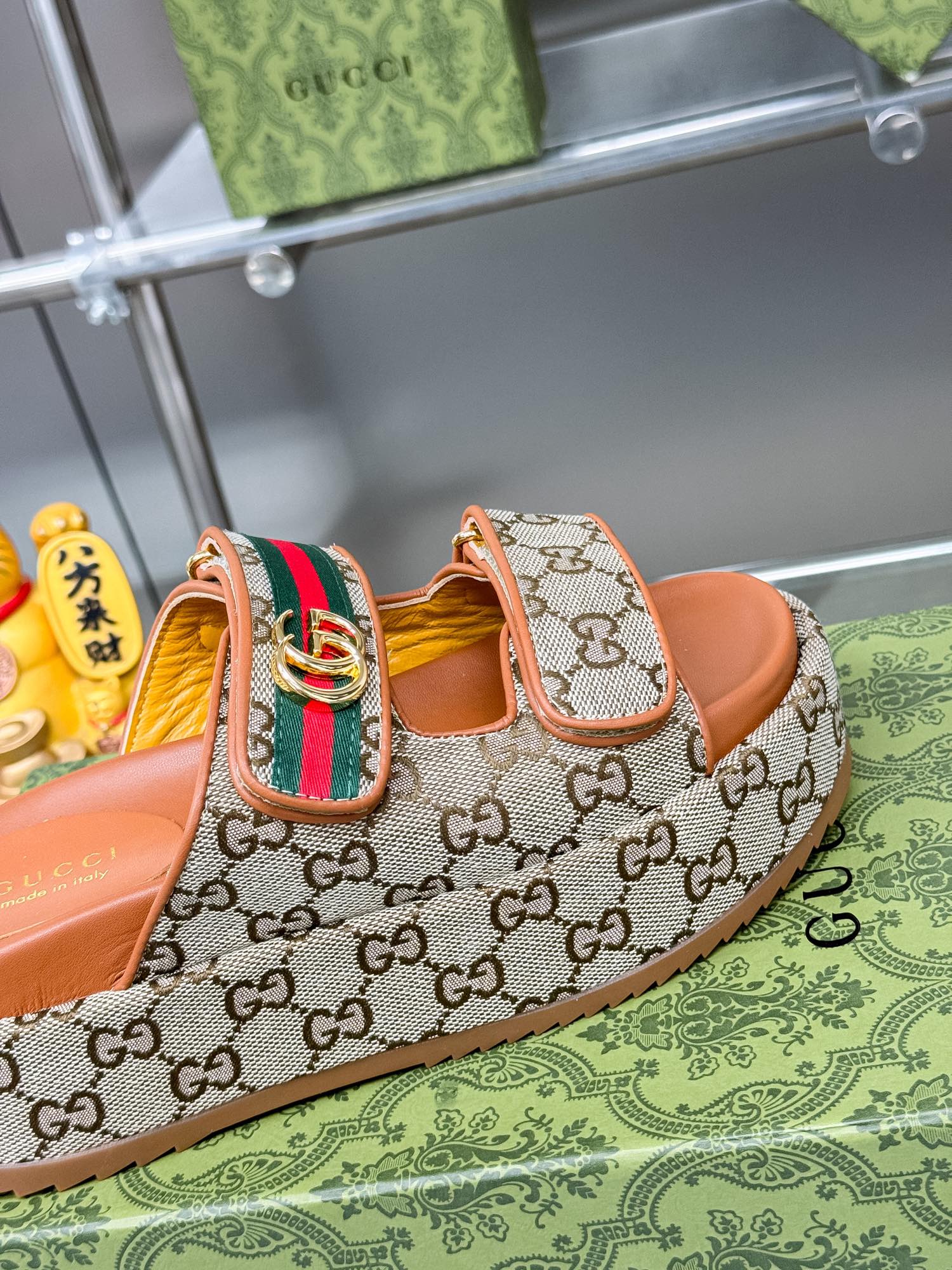 GUCCI SANDALS 22 IN ORANGE CALFSKIN AND BEIGE FABRIC WITH GOLD HARDWARE