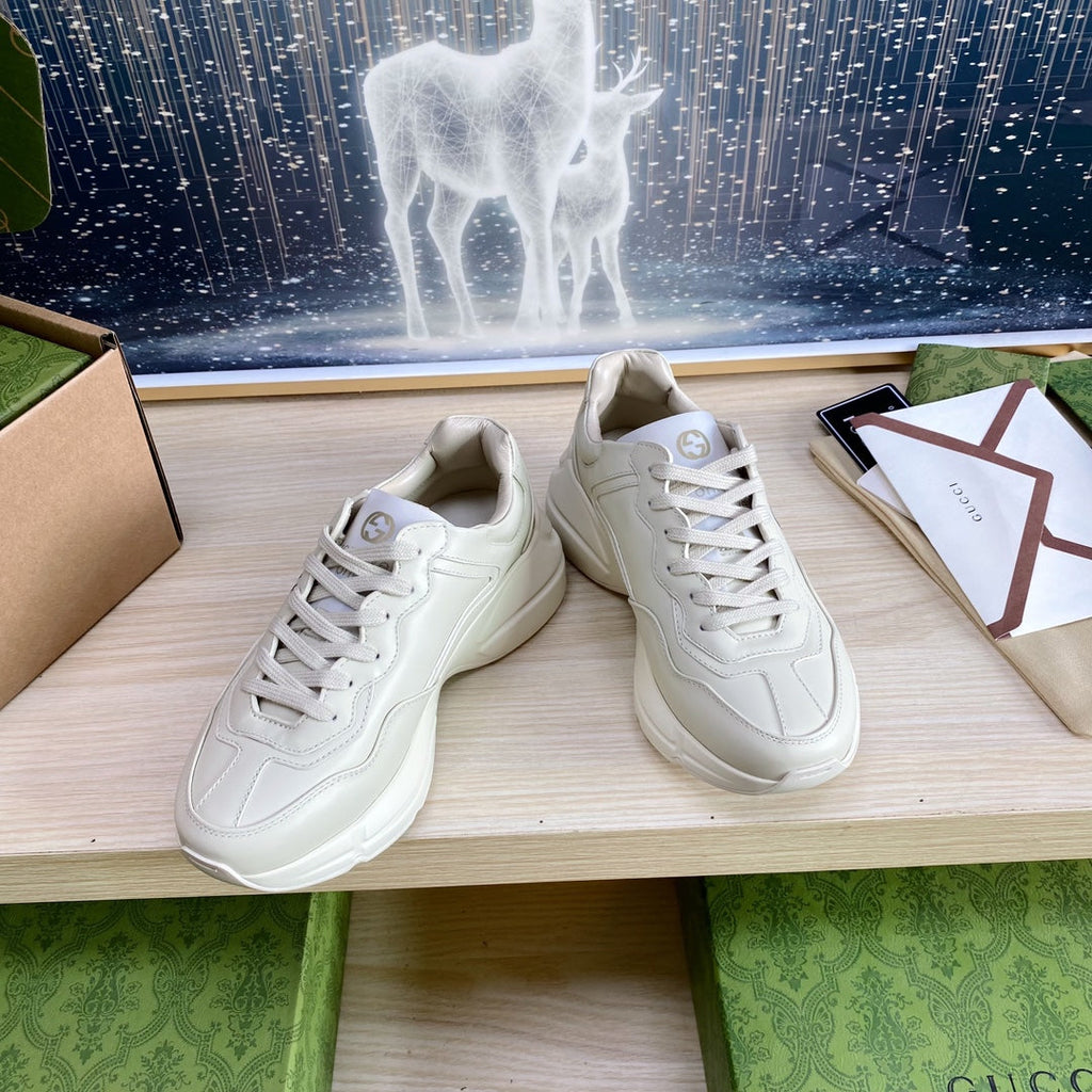 GUCCI COUPLE TRAINER WHITE CALFSKIN WITH TWO CATS ICON