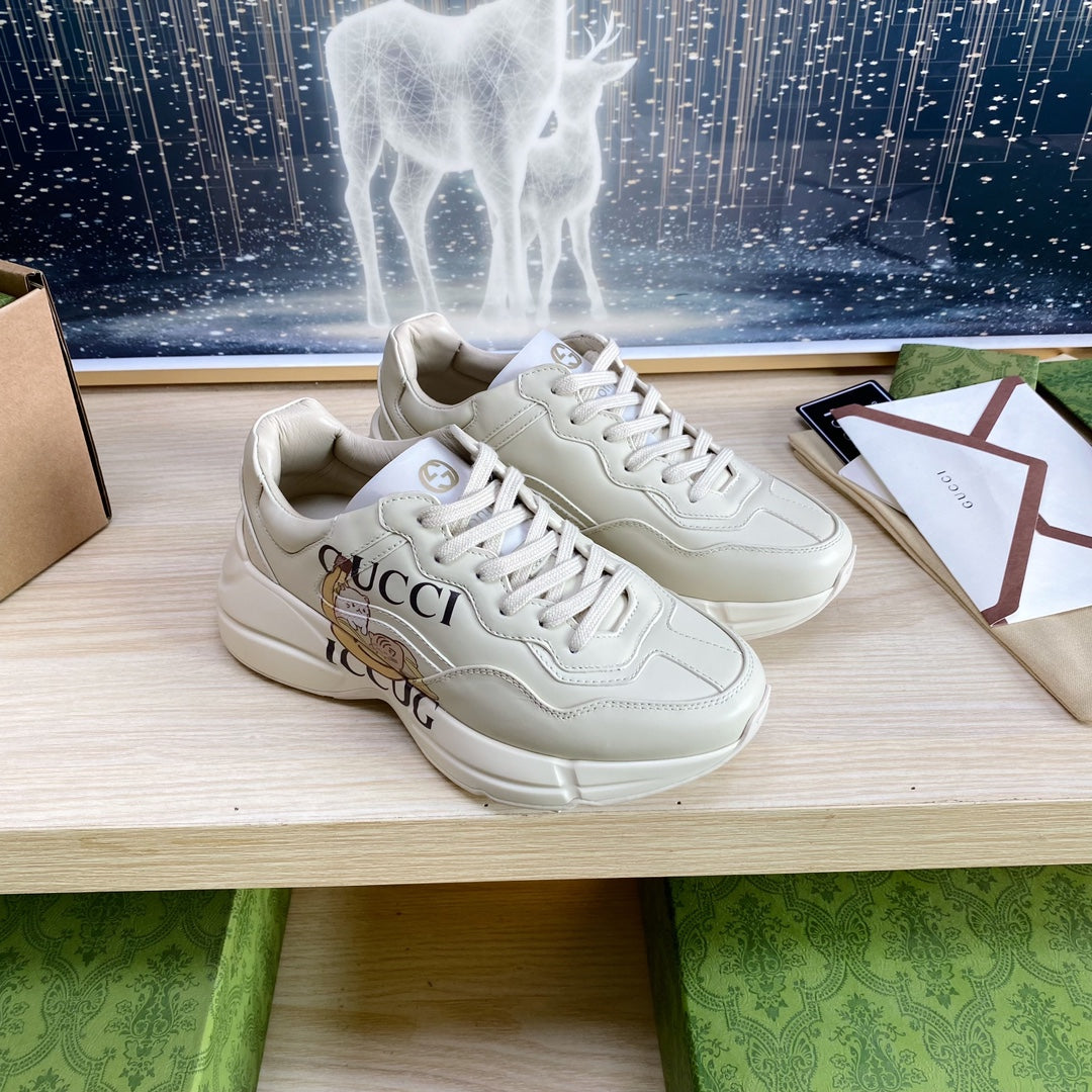 GUCCI COUPLE TRAINER WHITE CALFSKIN WITH TWO CATS ICON