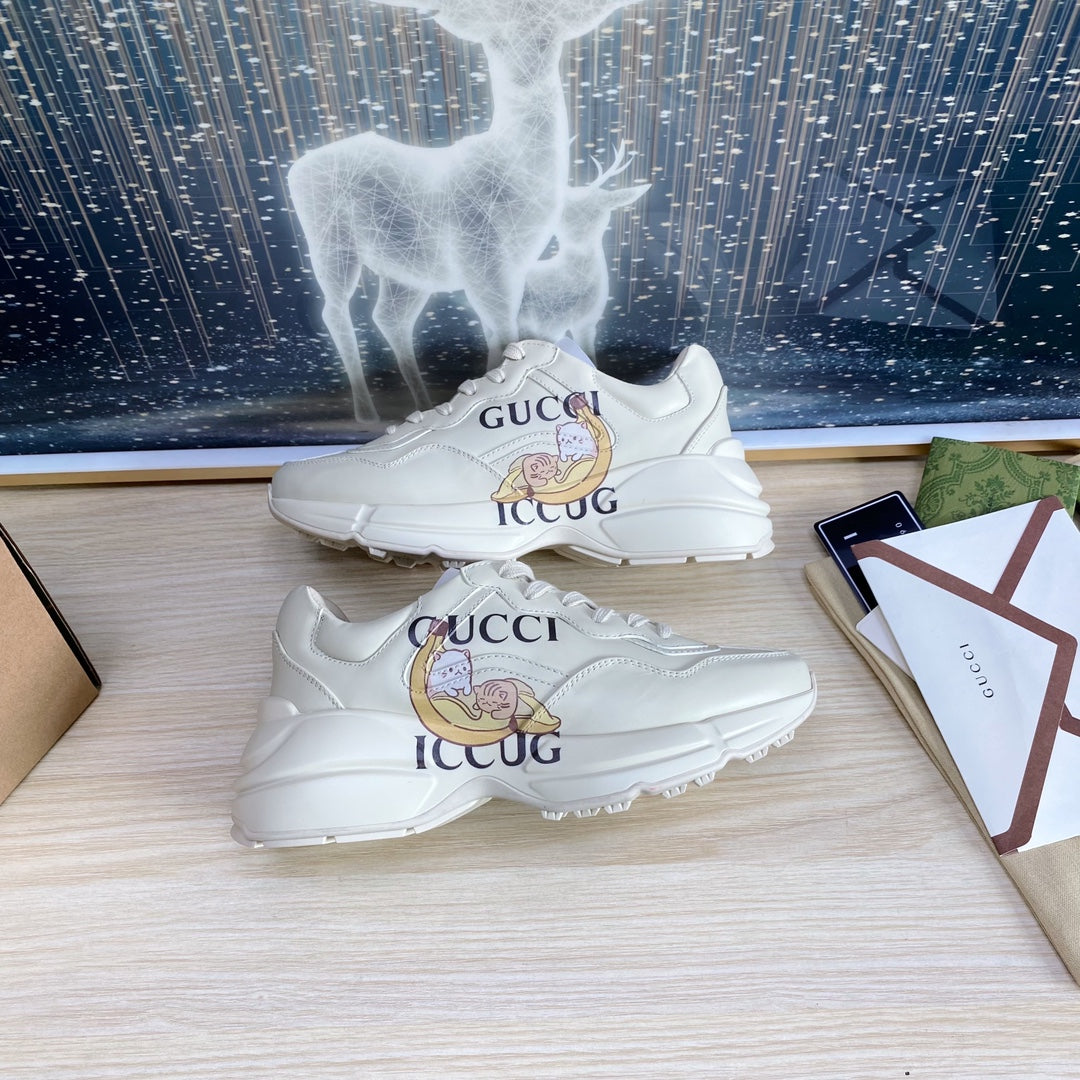 GUCCI COUPLE TRAINER WHITE CALFSKIN WITH TWO CATS ICON