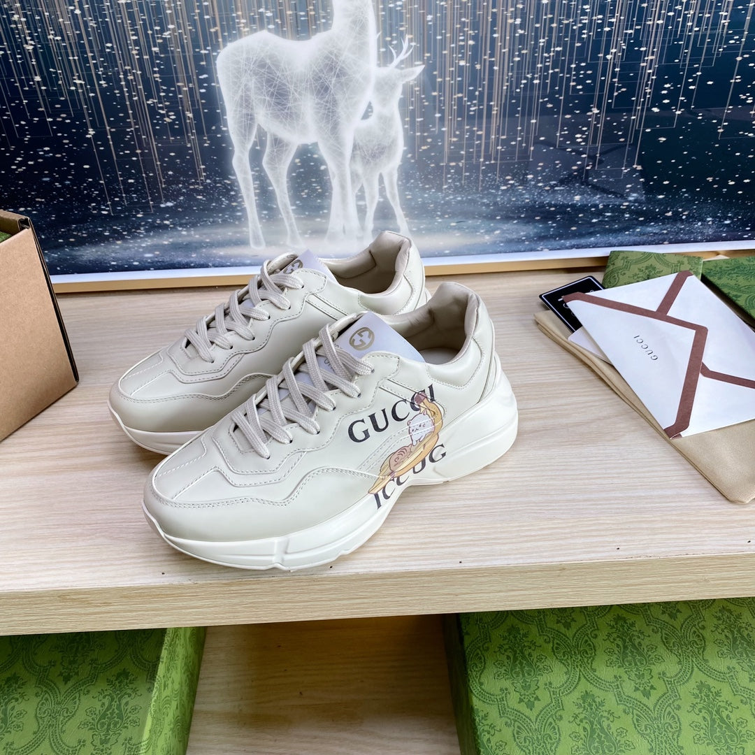 GUCCI COUPLE TRAINER WHITE CALFSKIN WITH TWO CATS ICON