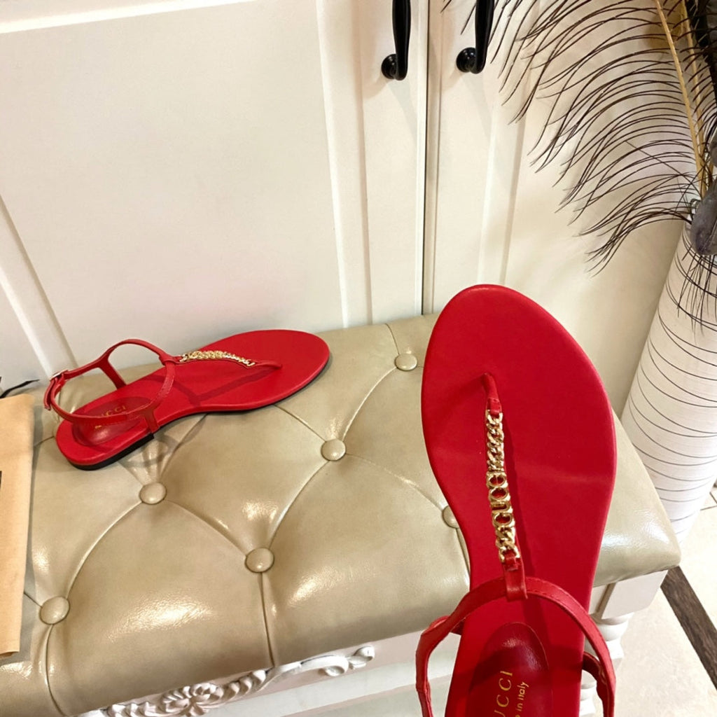 GUCCI SIGNORINA THONG SANDALS IN RED SHEEPSKIN