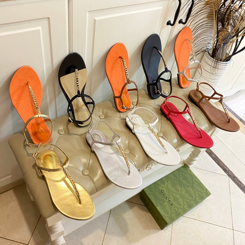 GUCCI SIGNORINA THONG SANDALS IN GOLD SHEEPSKIN