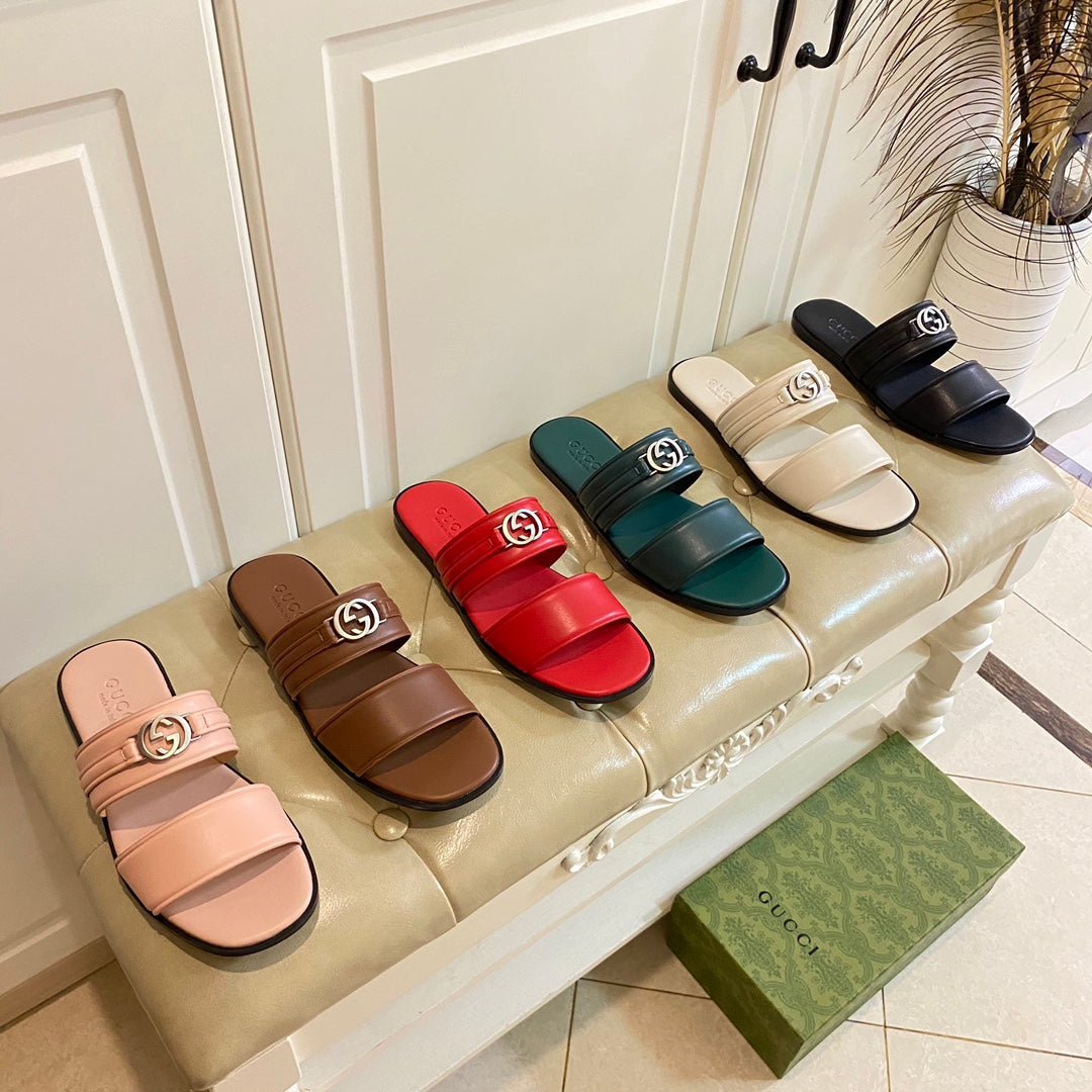 GUCCI SANDAL WITH ROUND INTERLOCKING G IN DARK GREEN CALFSKIN